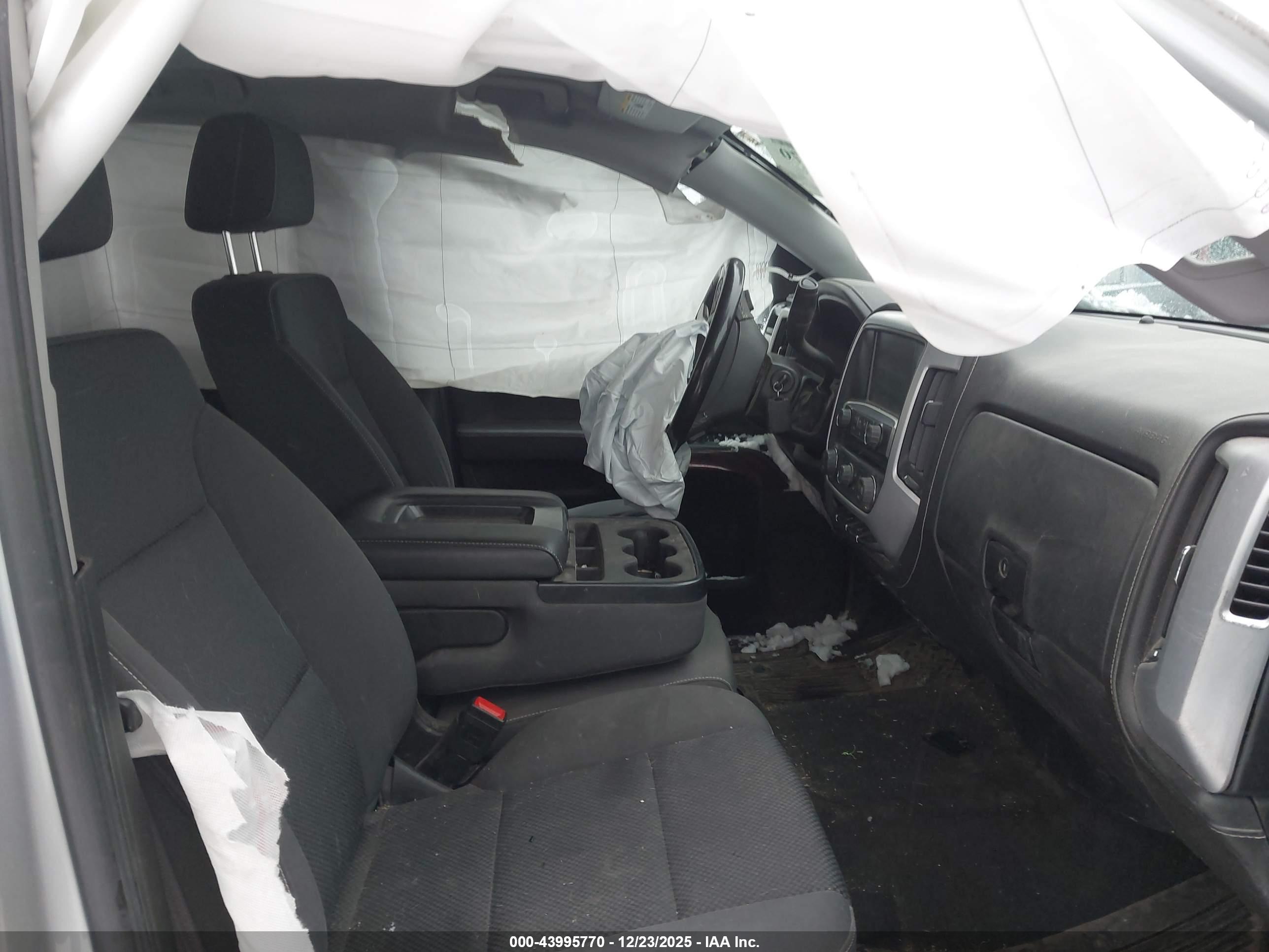 GMC SIERRA image 5