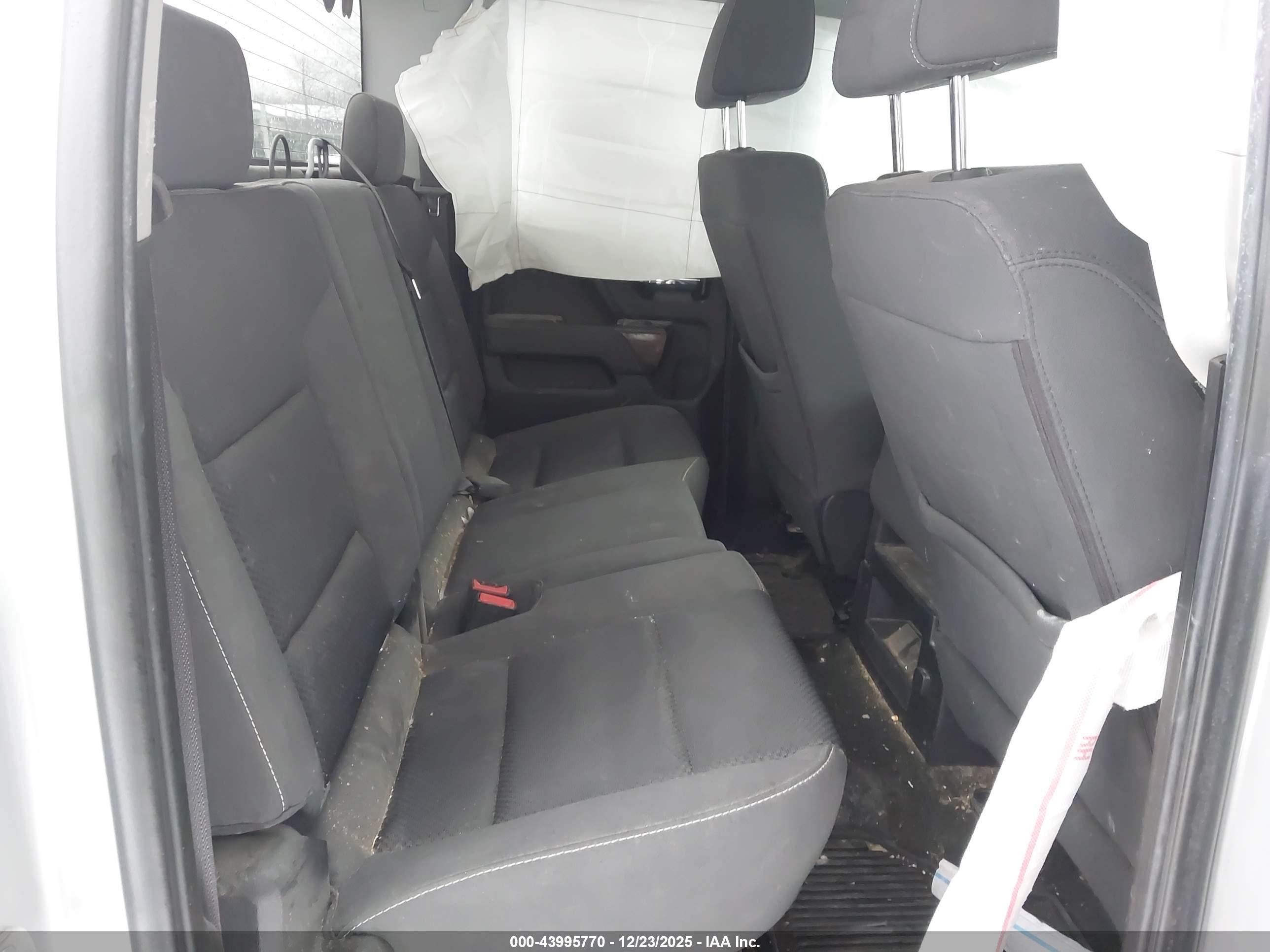 GMC SIERRA image 8