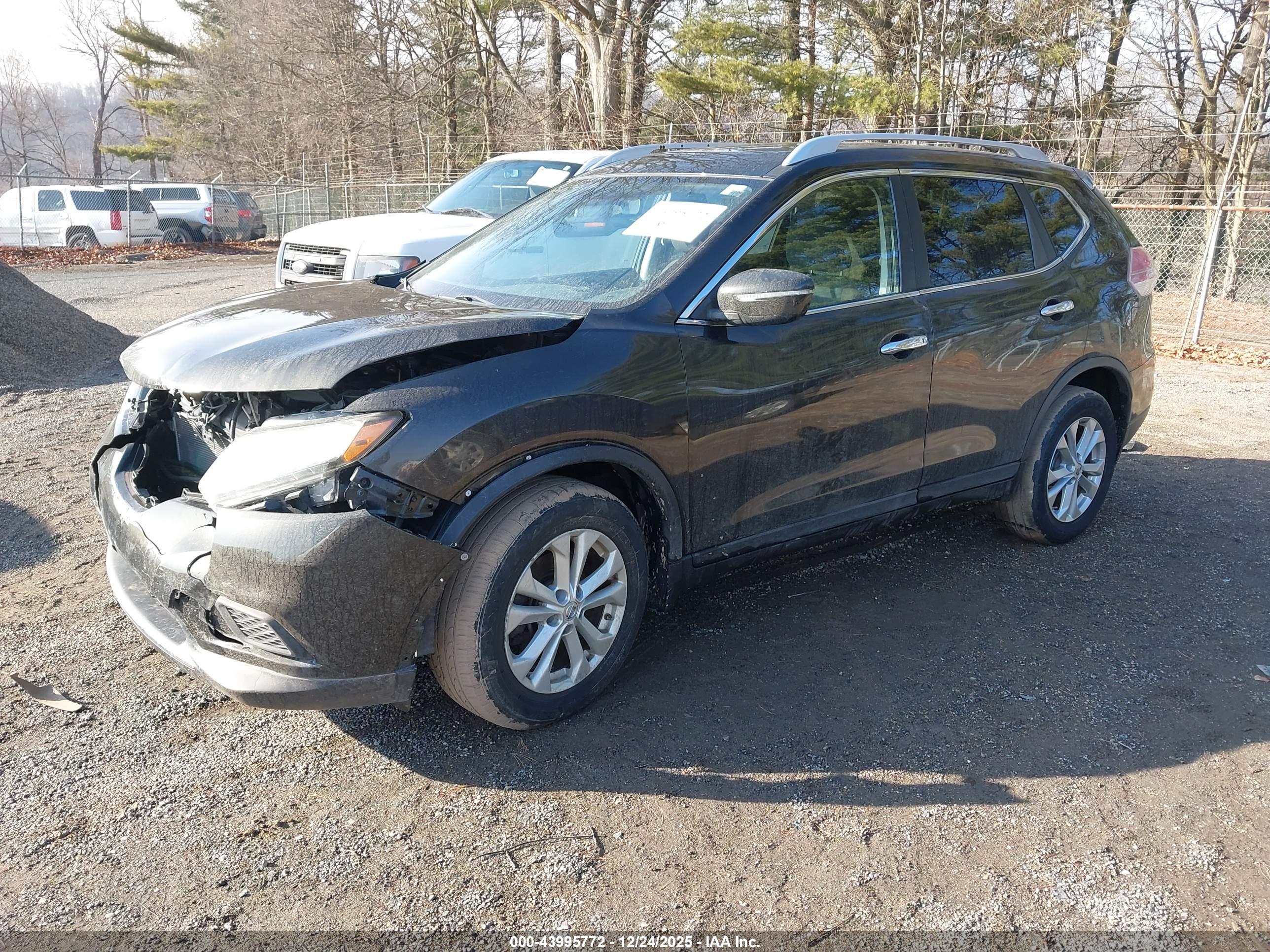 NISSAN ROGUE image 2