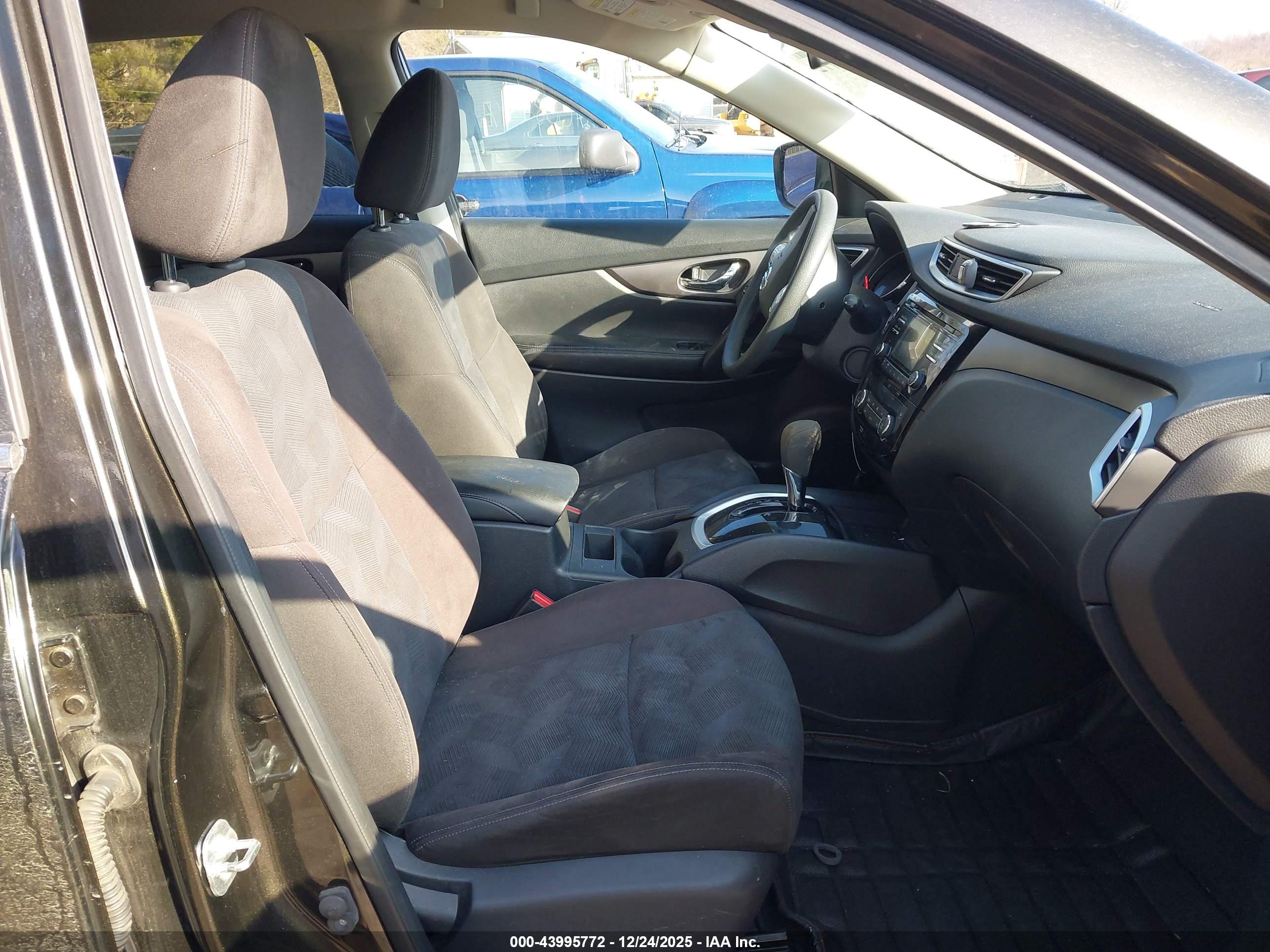 NISSAN ROGUE image 5