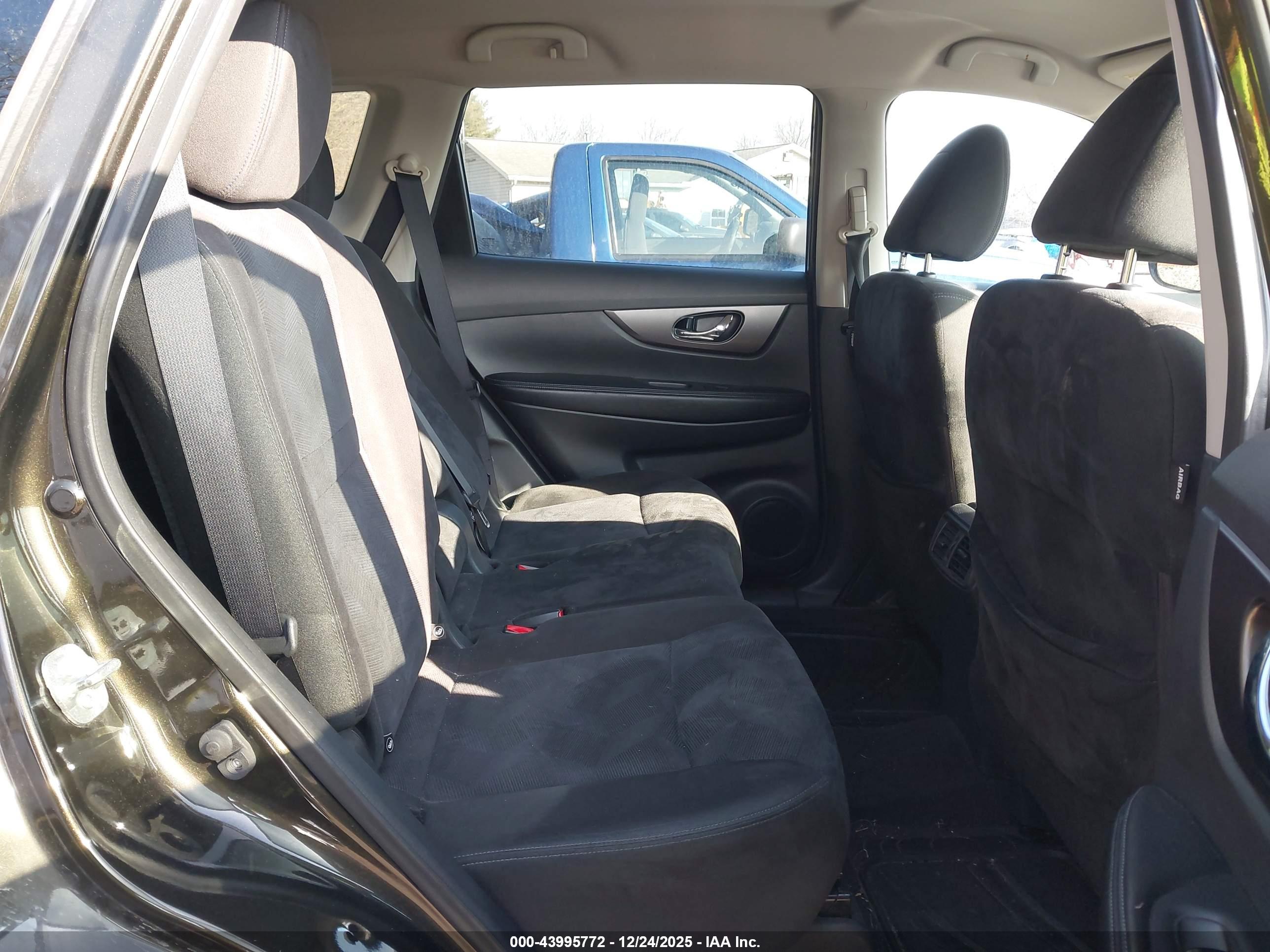 NISSAN ROGUE image 8