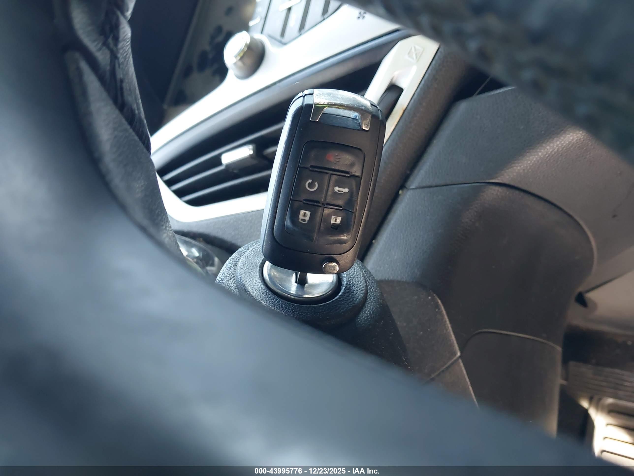 GMC TERRAIN image 11
