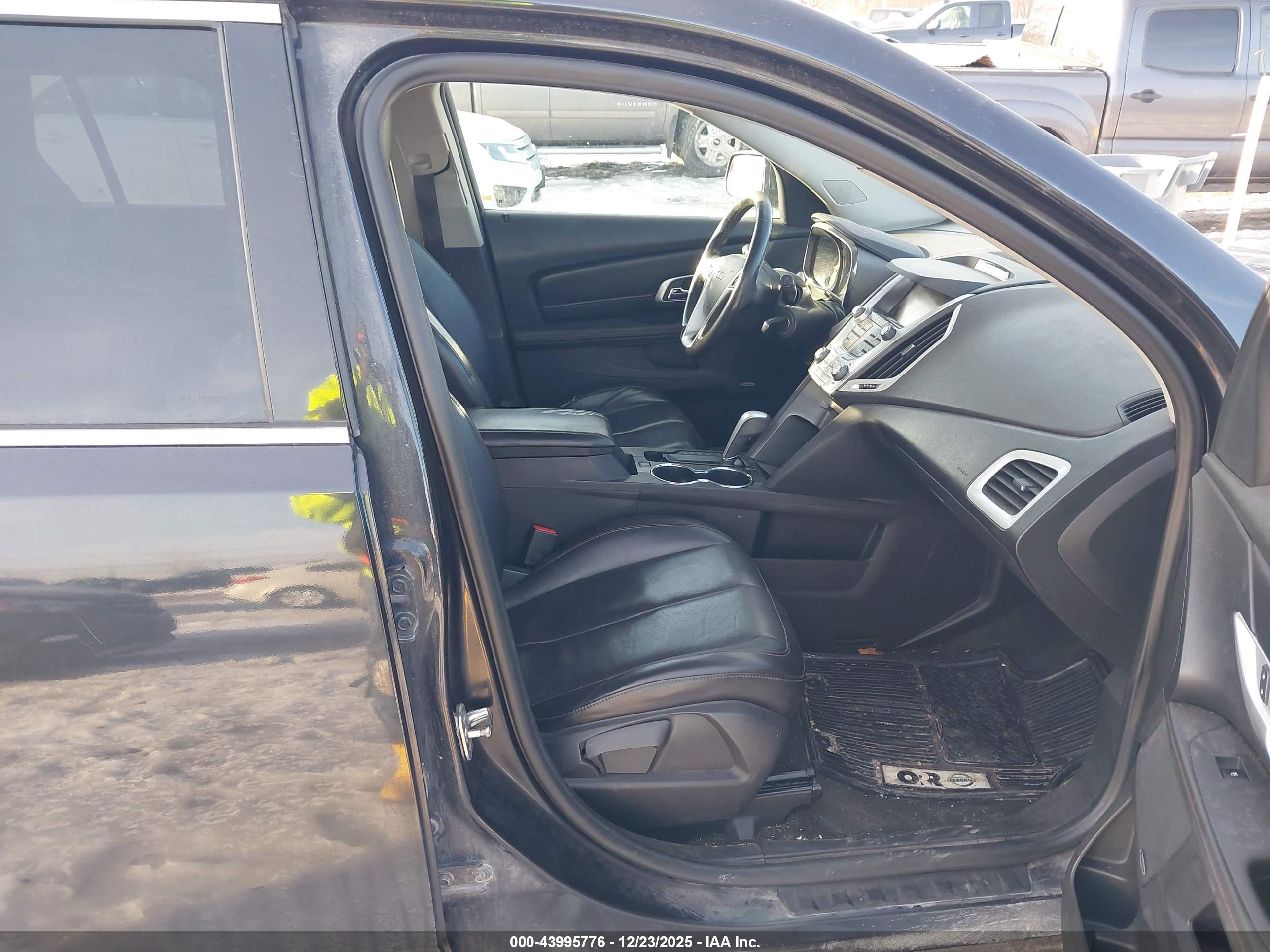 GMC TERRAIN image 5