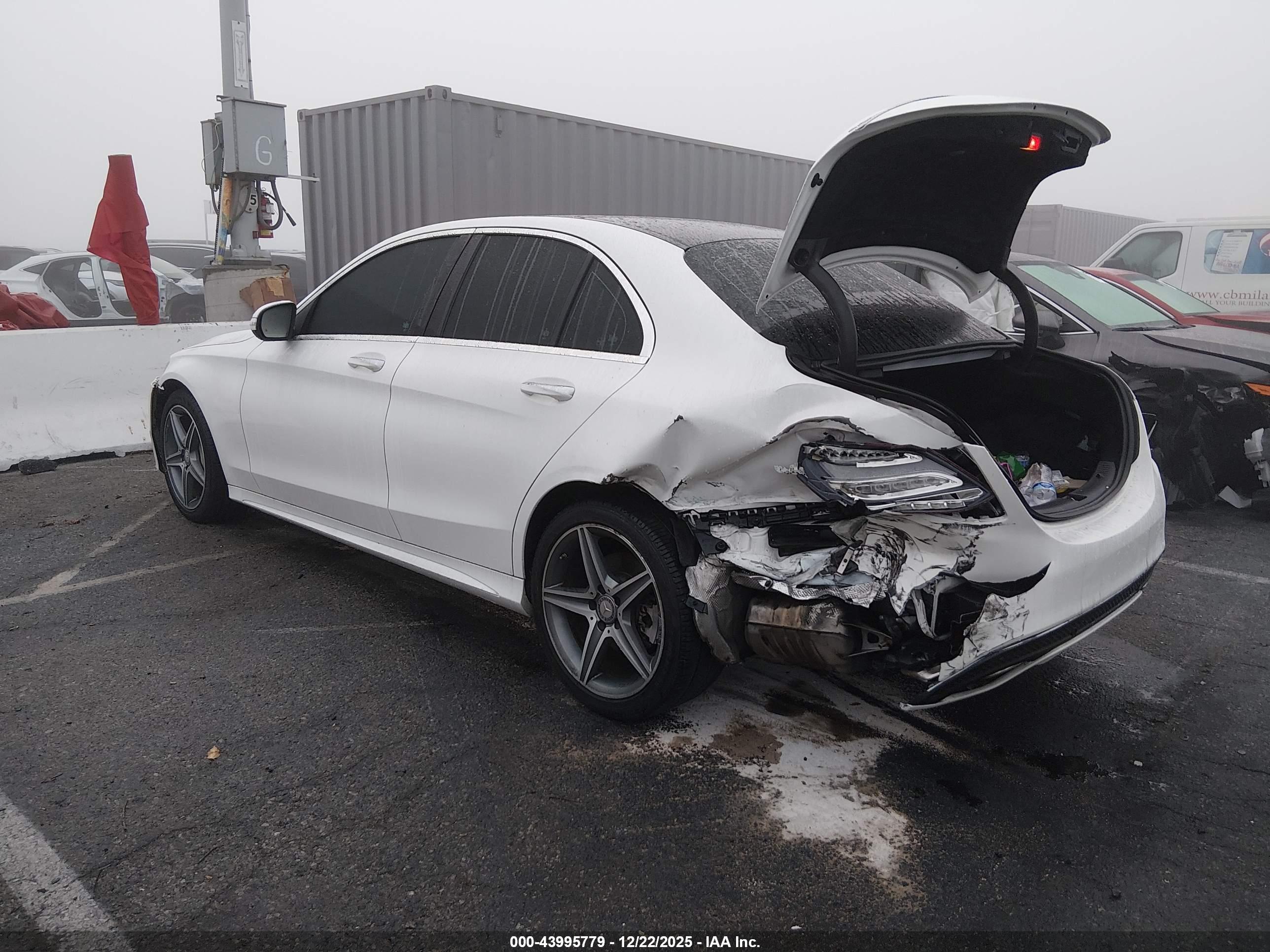 MERCEDES-BENZ C image 3