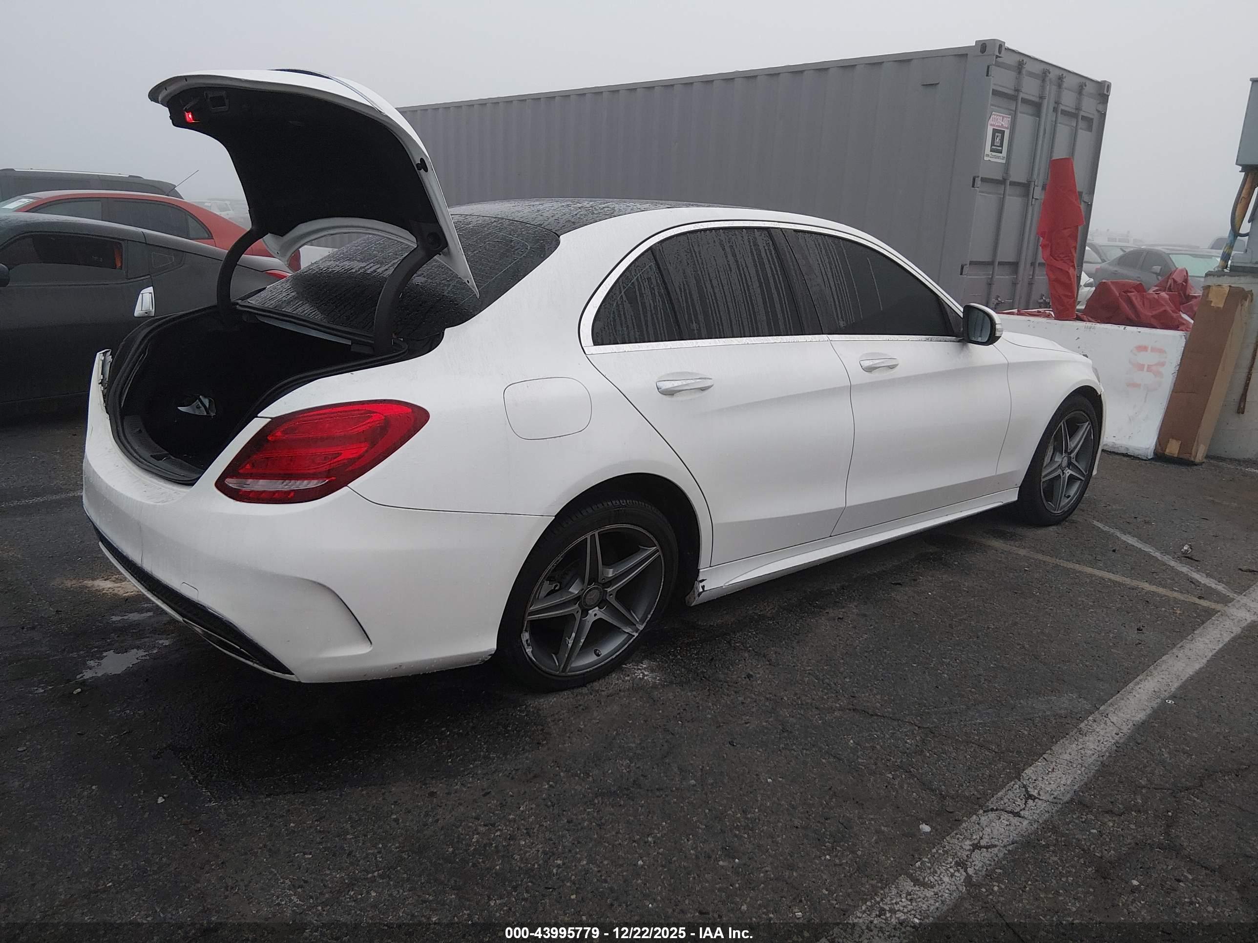 MERCEDES-BENZ C image 4