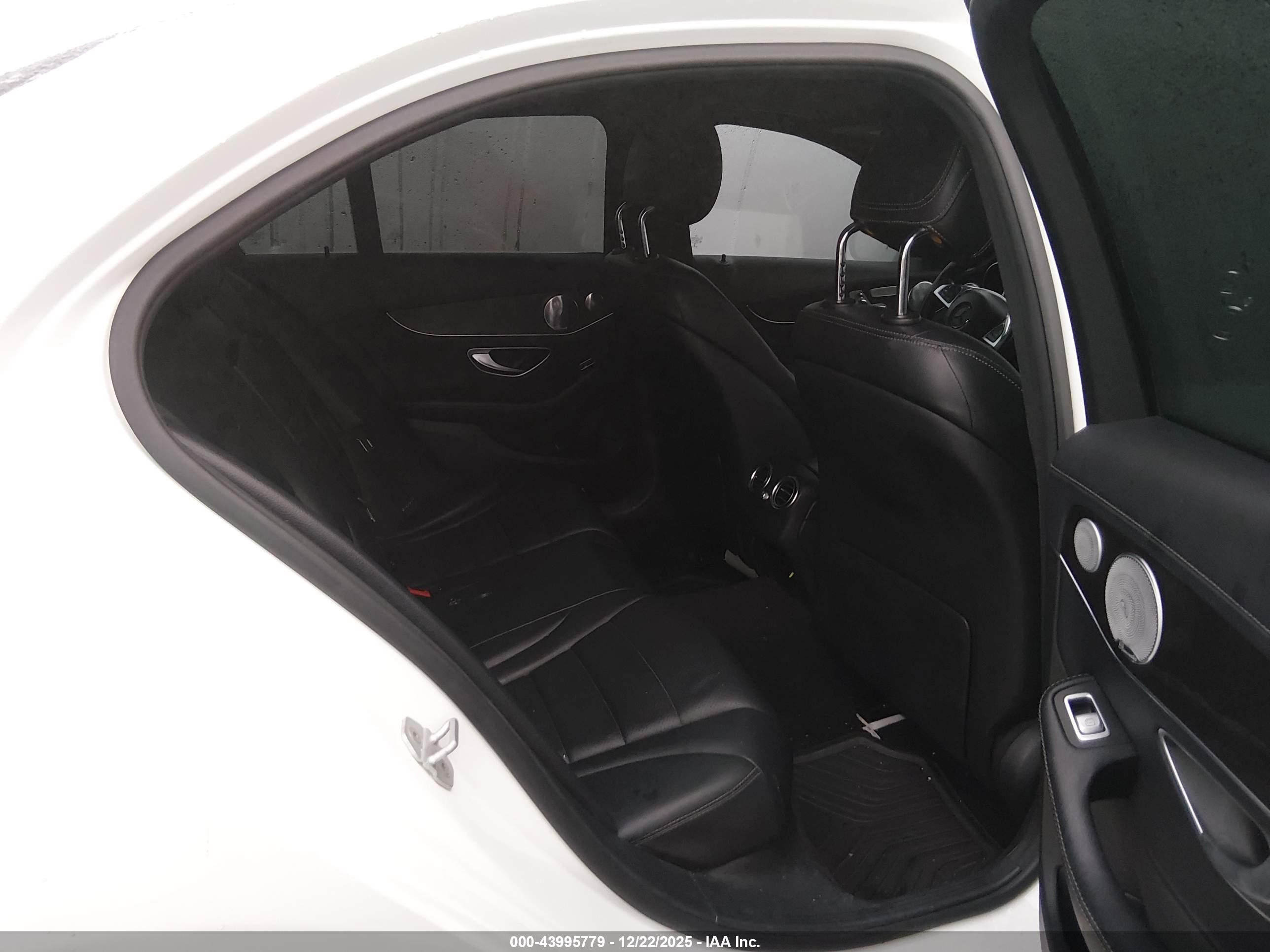 MERCEDES-BENZ C image 8