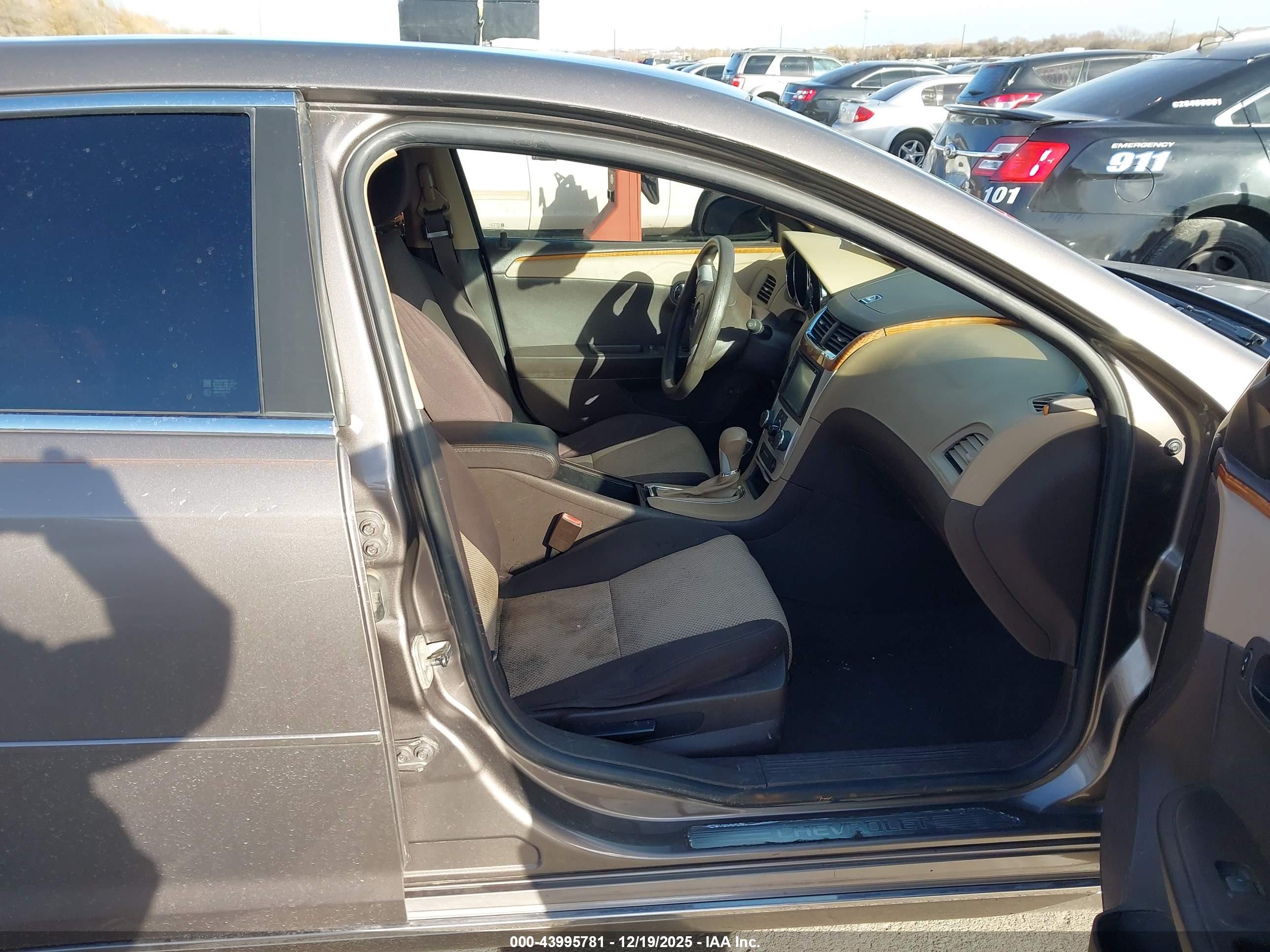 CHEVROLET MALIBU image 5