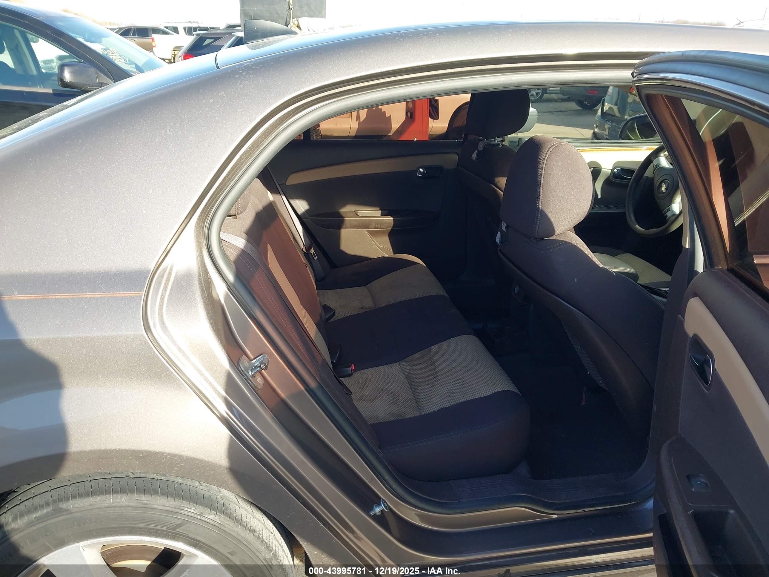 CHEVROLET MALIBU image 8