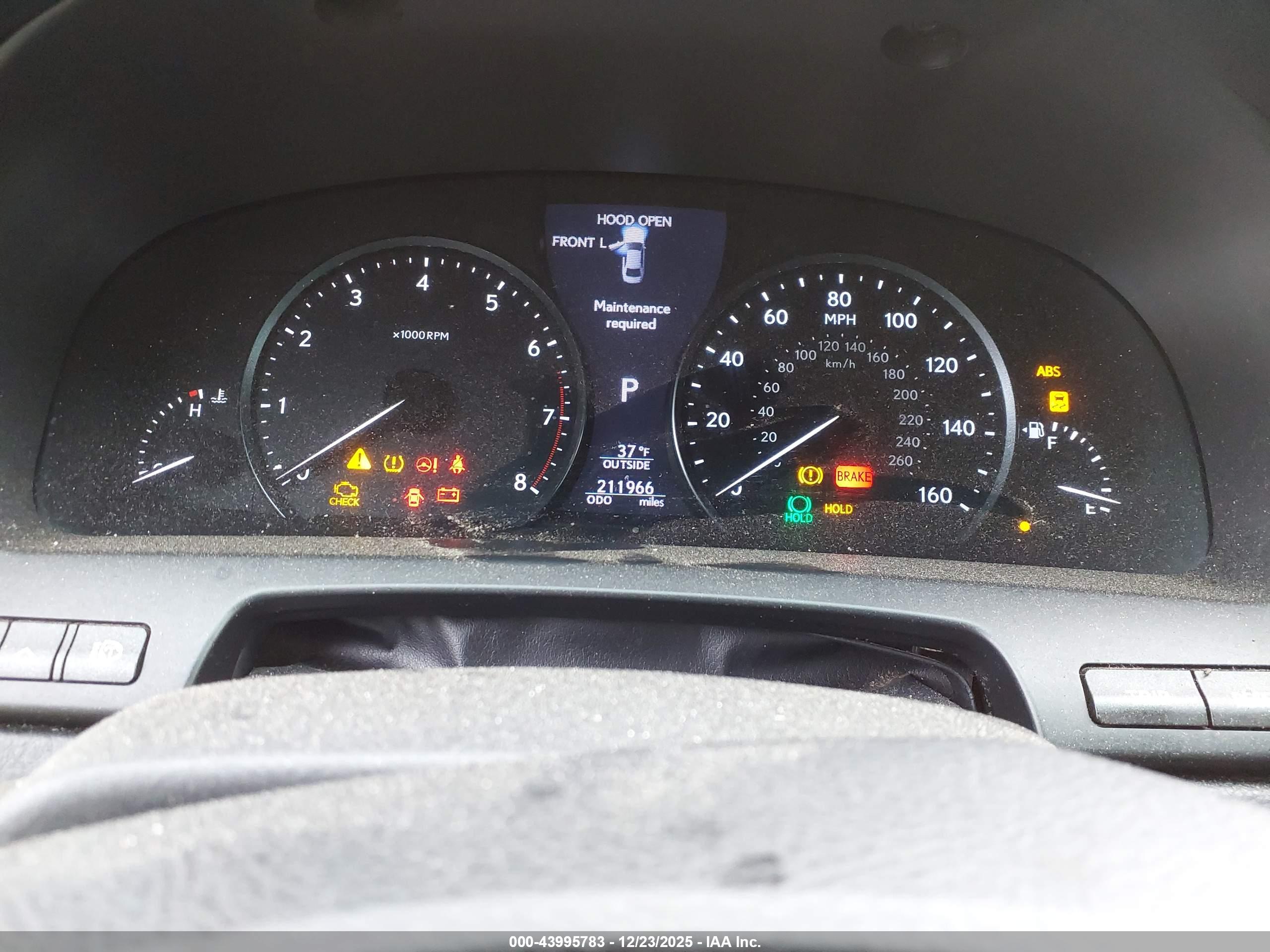 LEXUS LS image 7