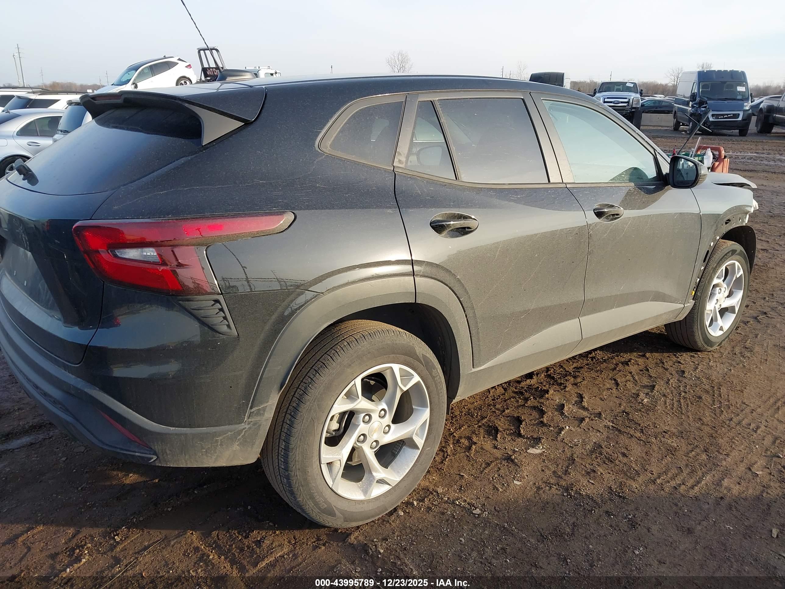 CHEVROLET TRAX image 4