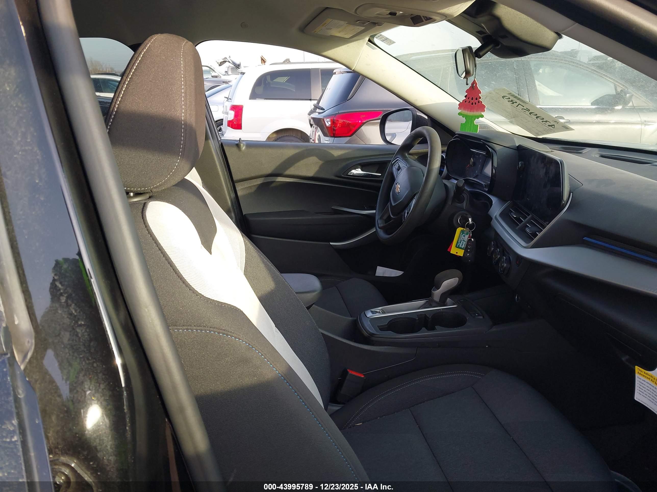CHEVROLET TRAX image 5