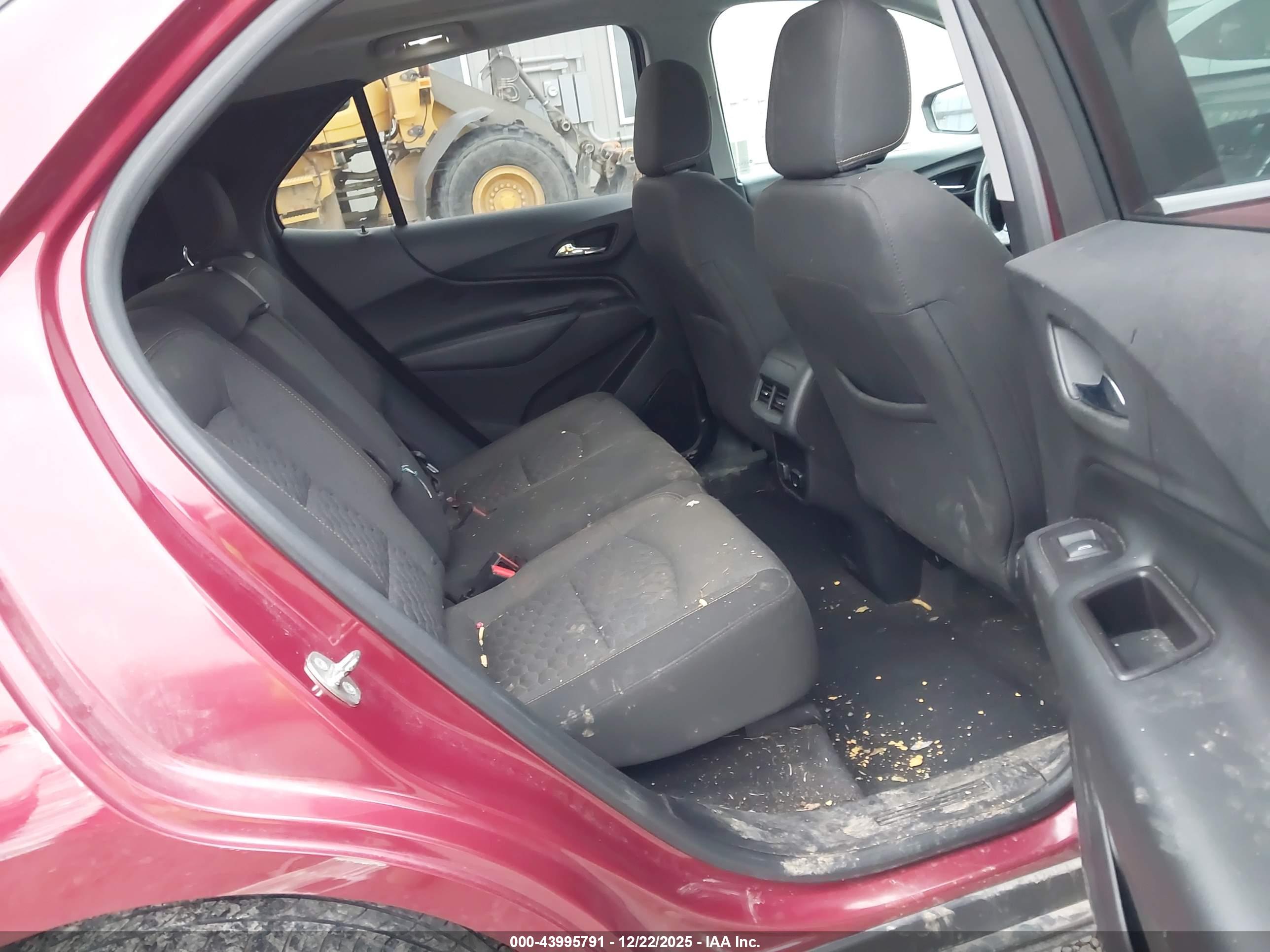 CHEVROLET EQUINOX image 8