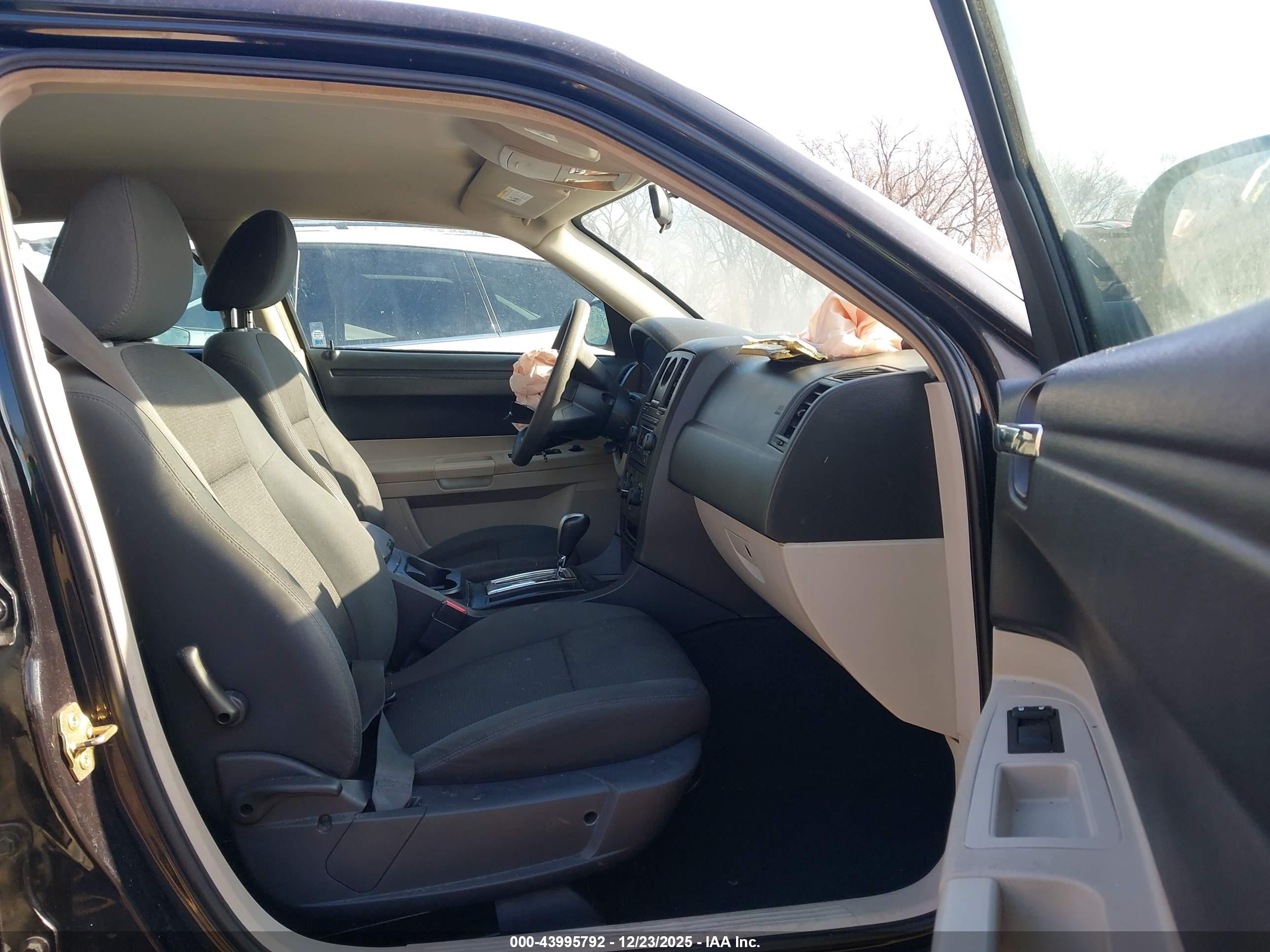 CHRYSLER 300 image 5