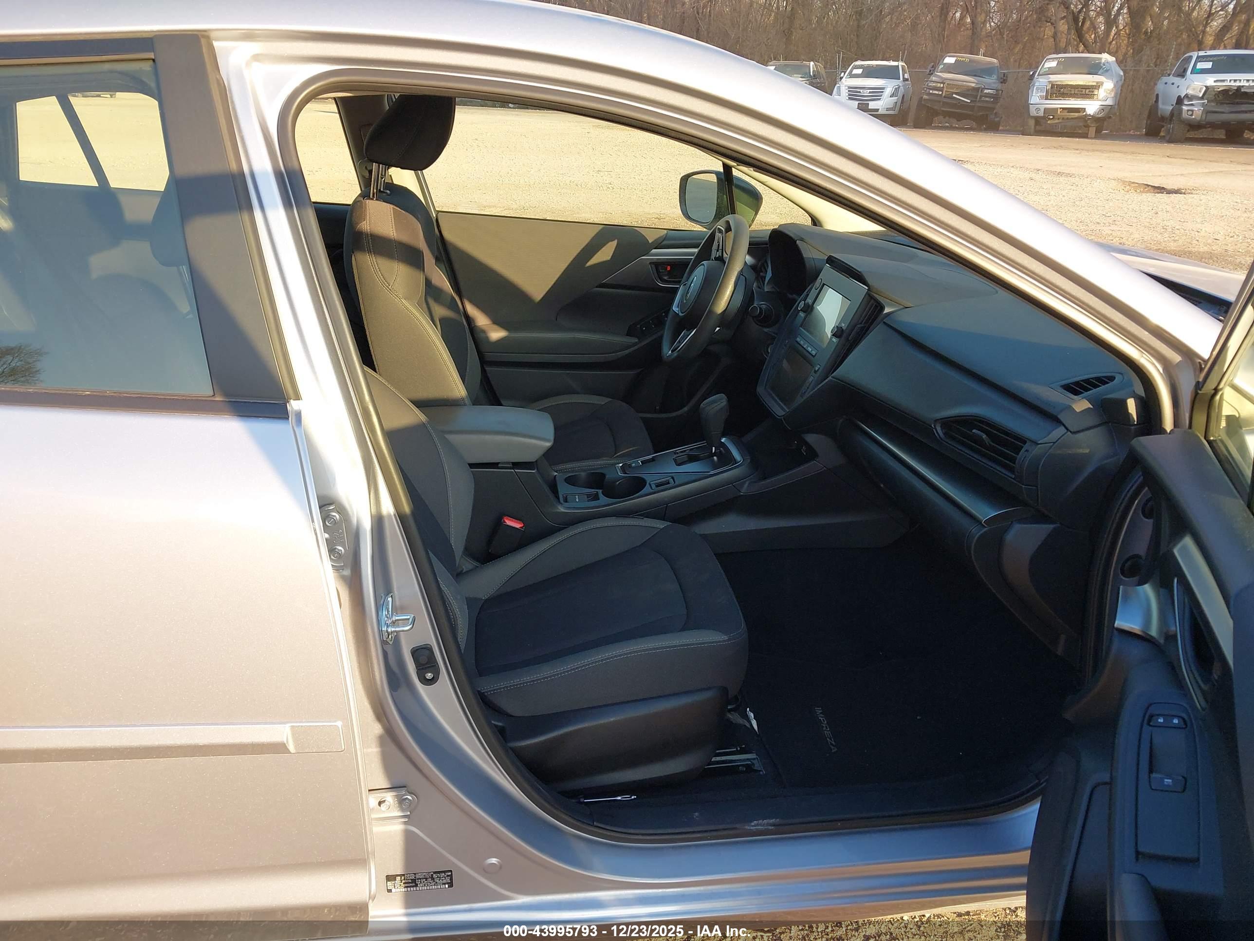 SUBARU IMPREZA image 5