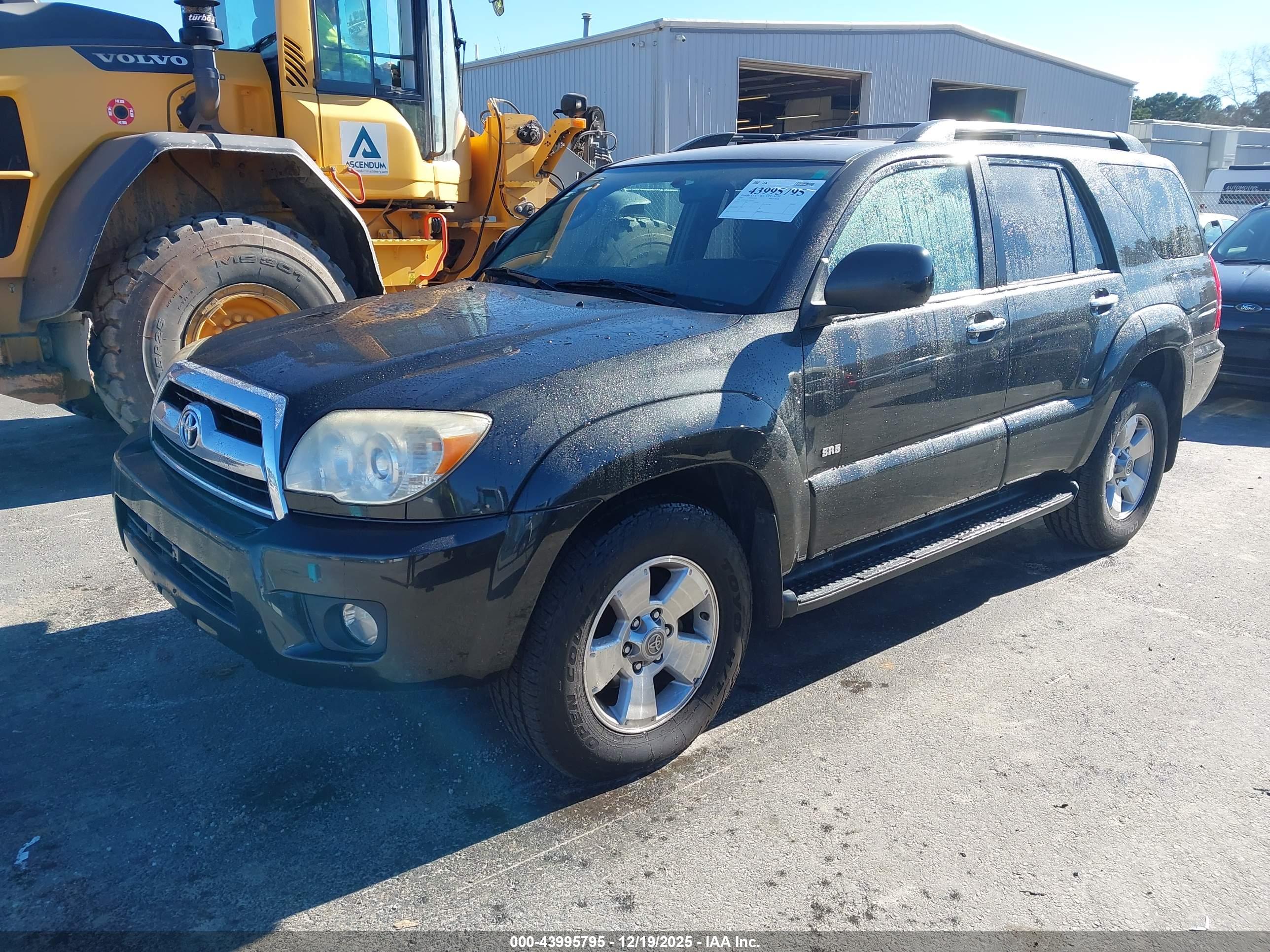 TOYOTA 4RUNNER image 2
