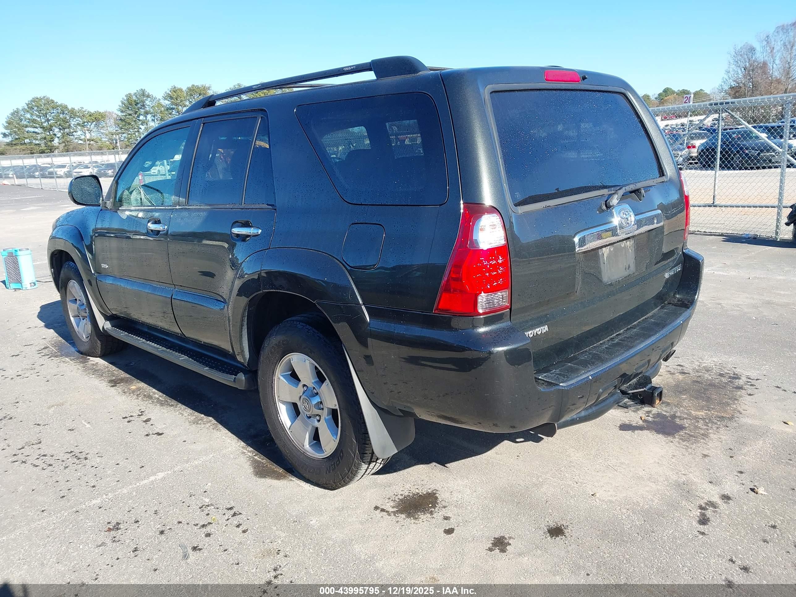 TOYOTA 4RUNNER image 3