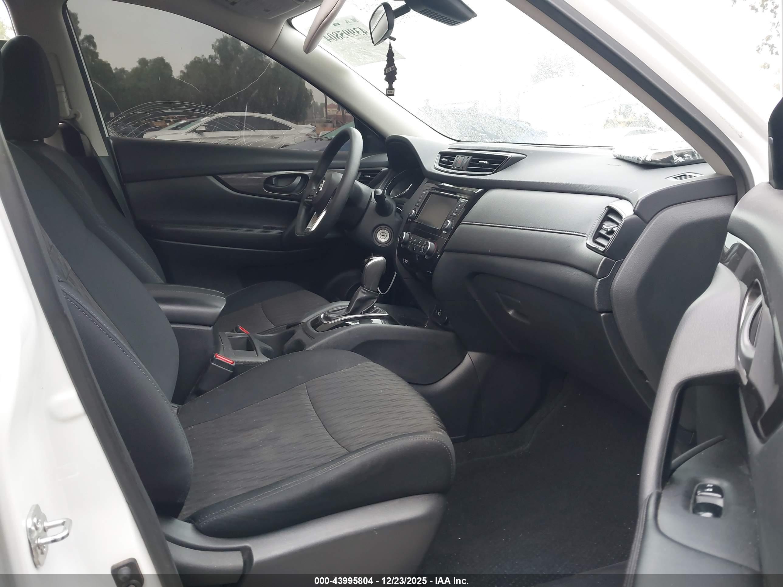NISSAN ROGUE image 5