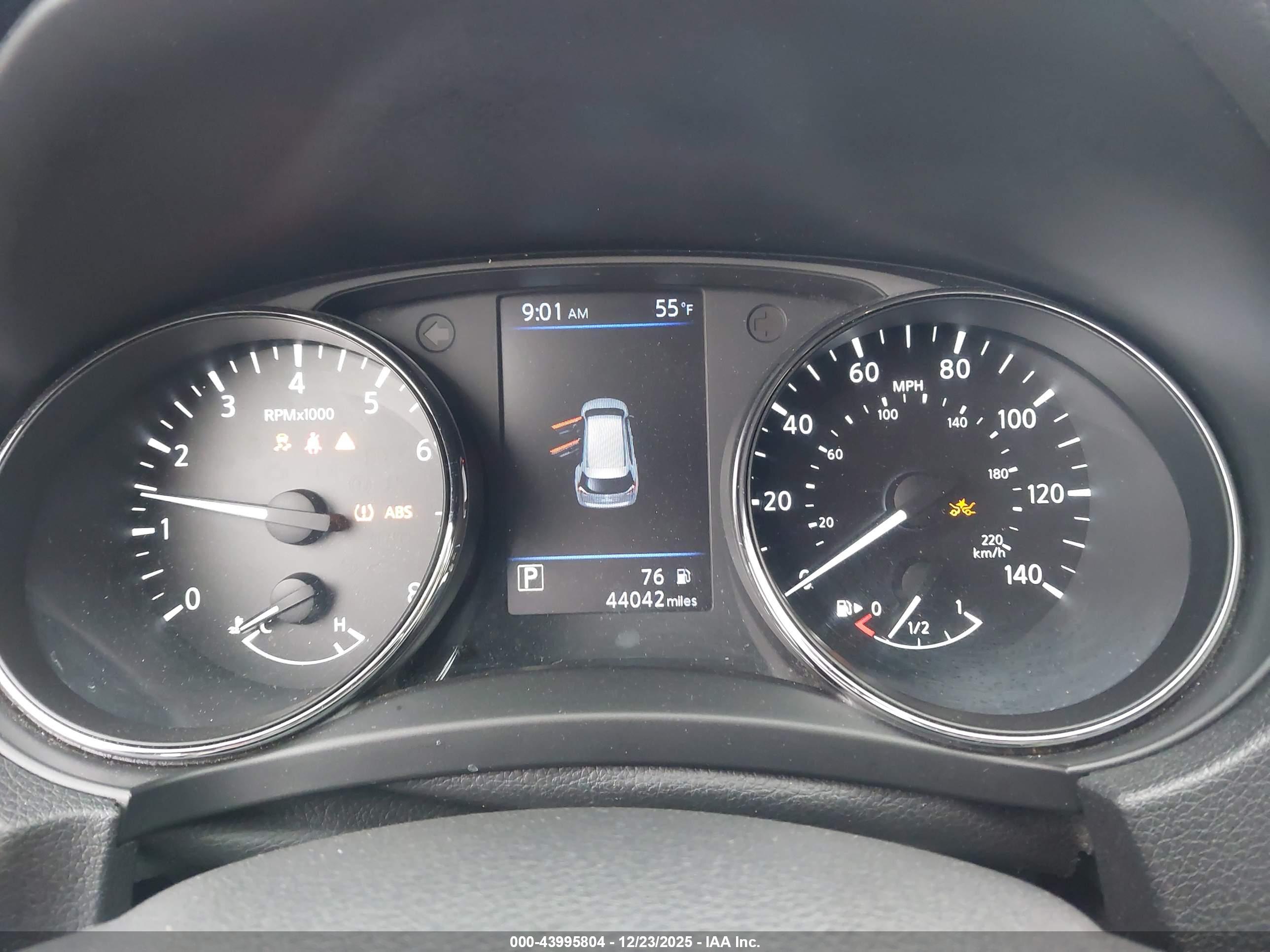 NISSAN ROGUE image 7