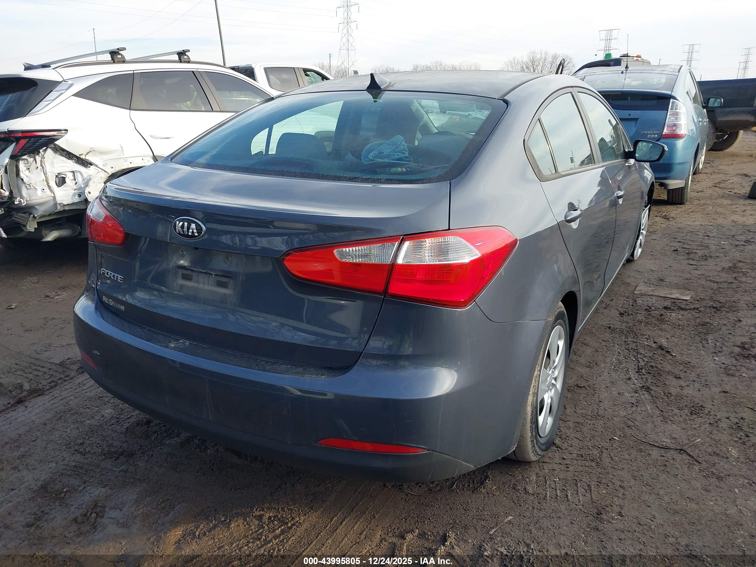 KIA FORTE image 4