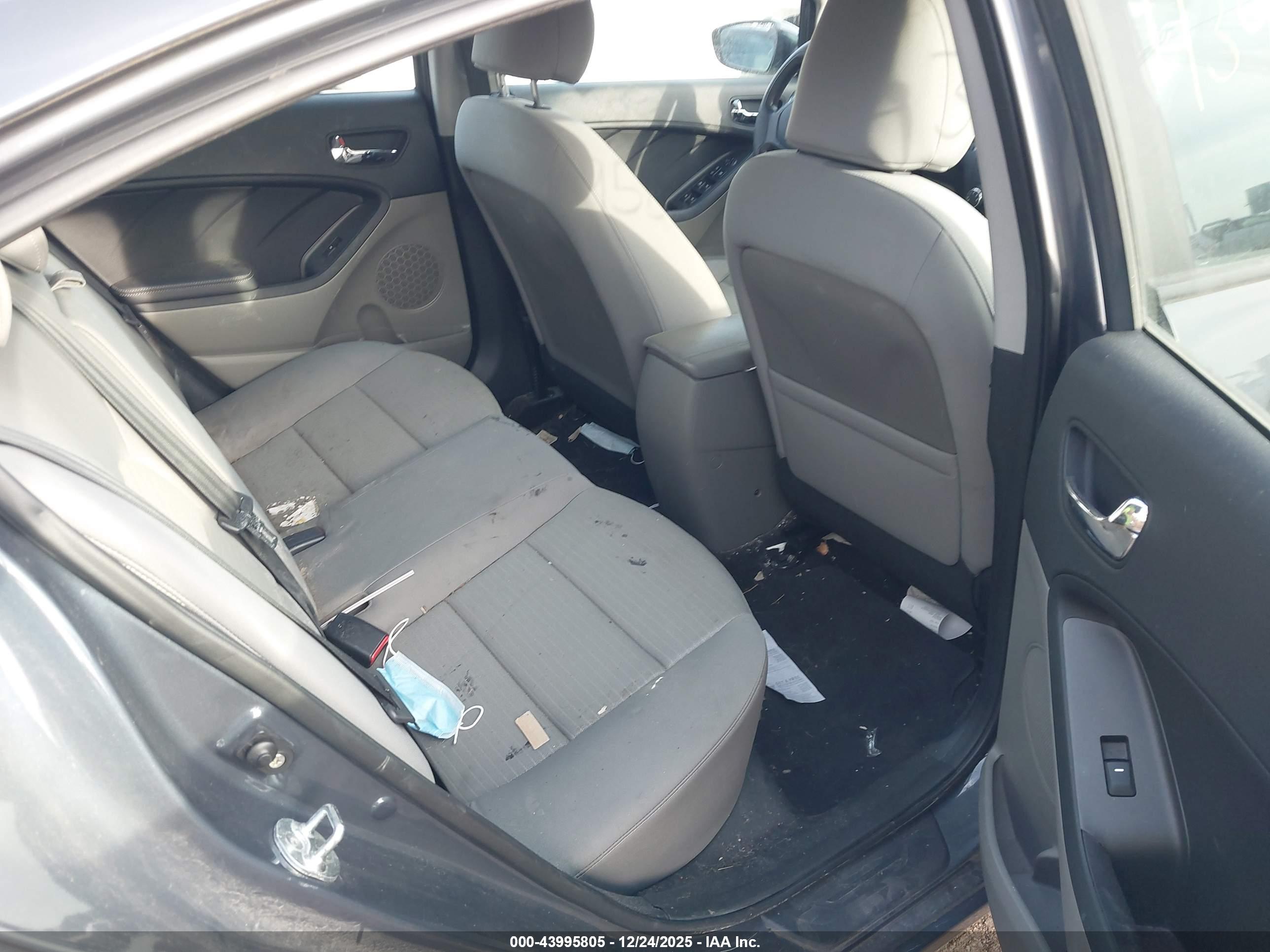 KIA FORTE image 8
