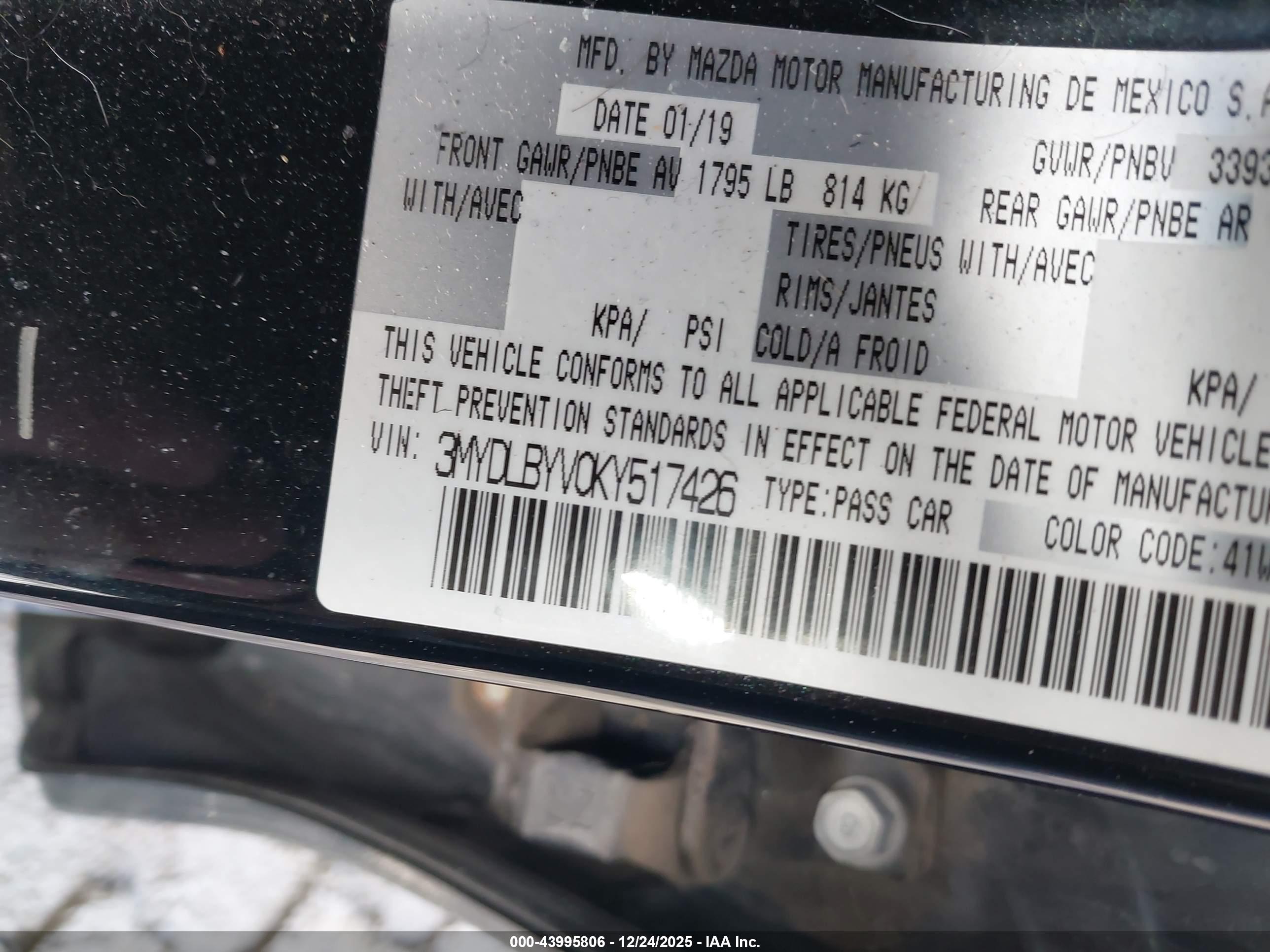 TOYOTA YARIS image 9