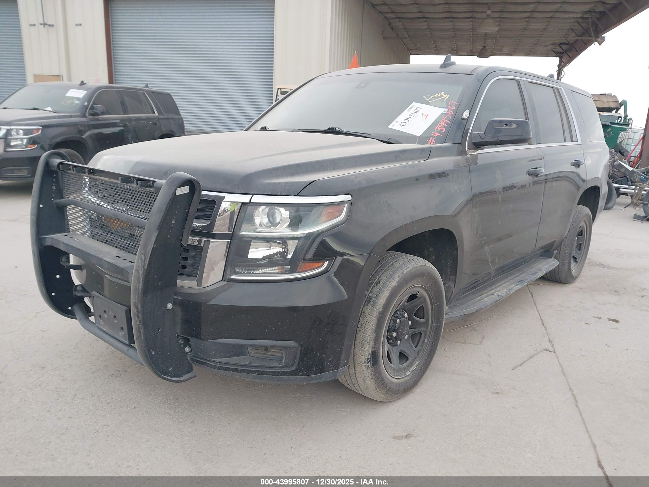 CHEVROLET TAHOE image 2