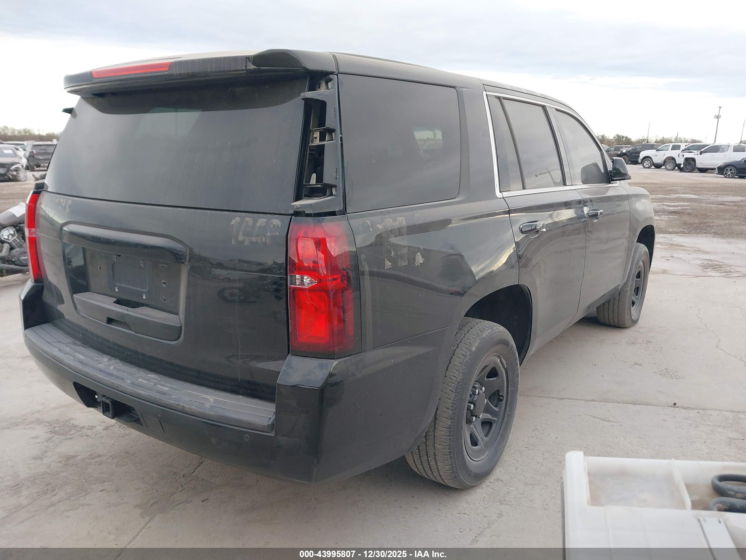 CHEVROLET TAHOE image 4