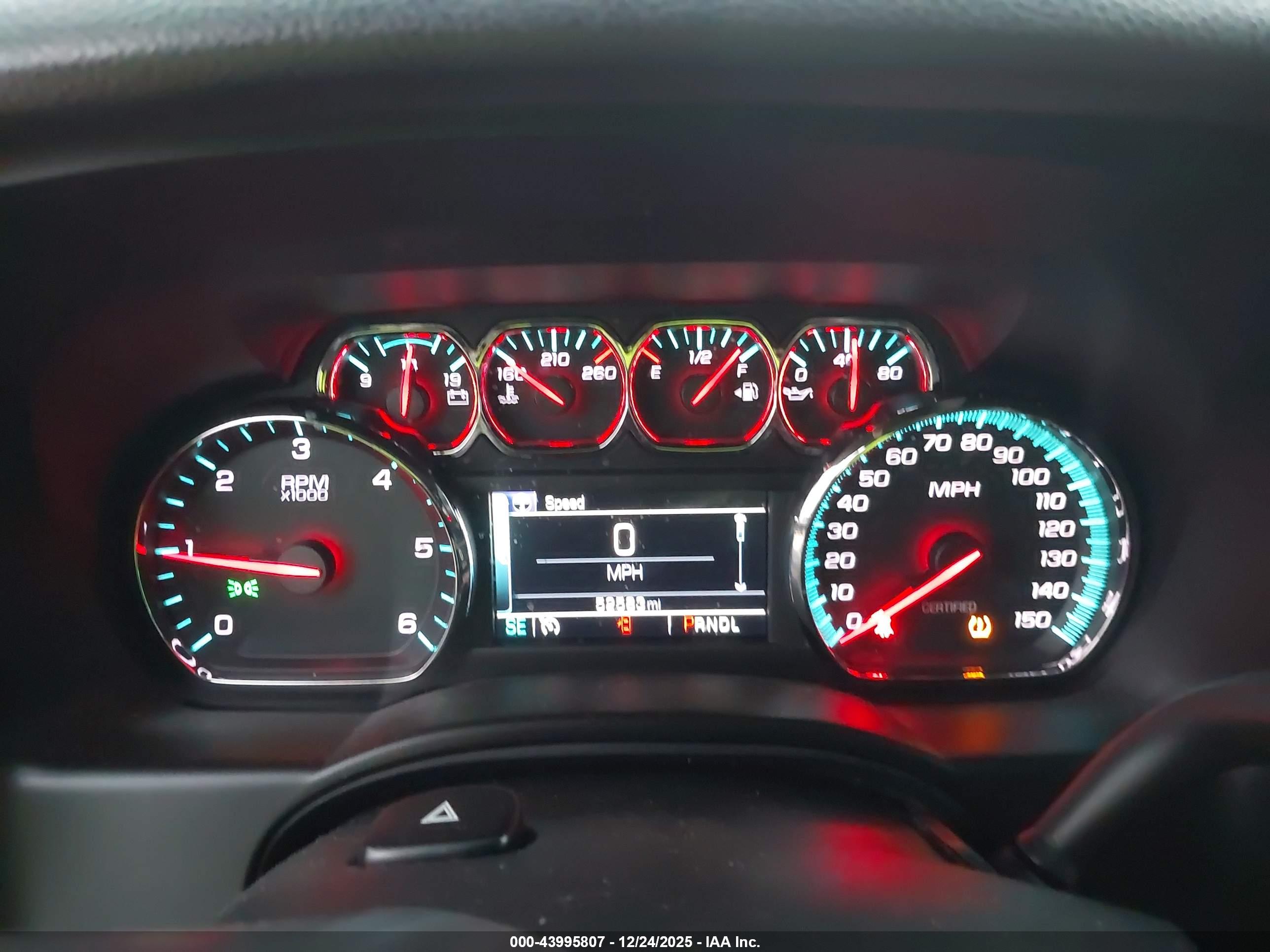 CHEVROLET TAHOE image 7