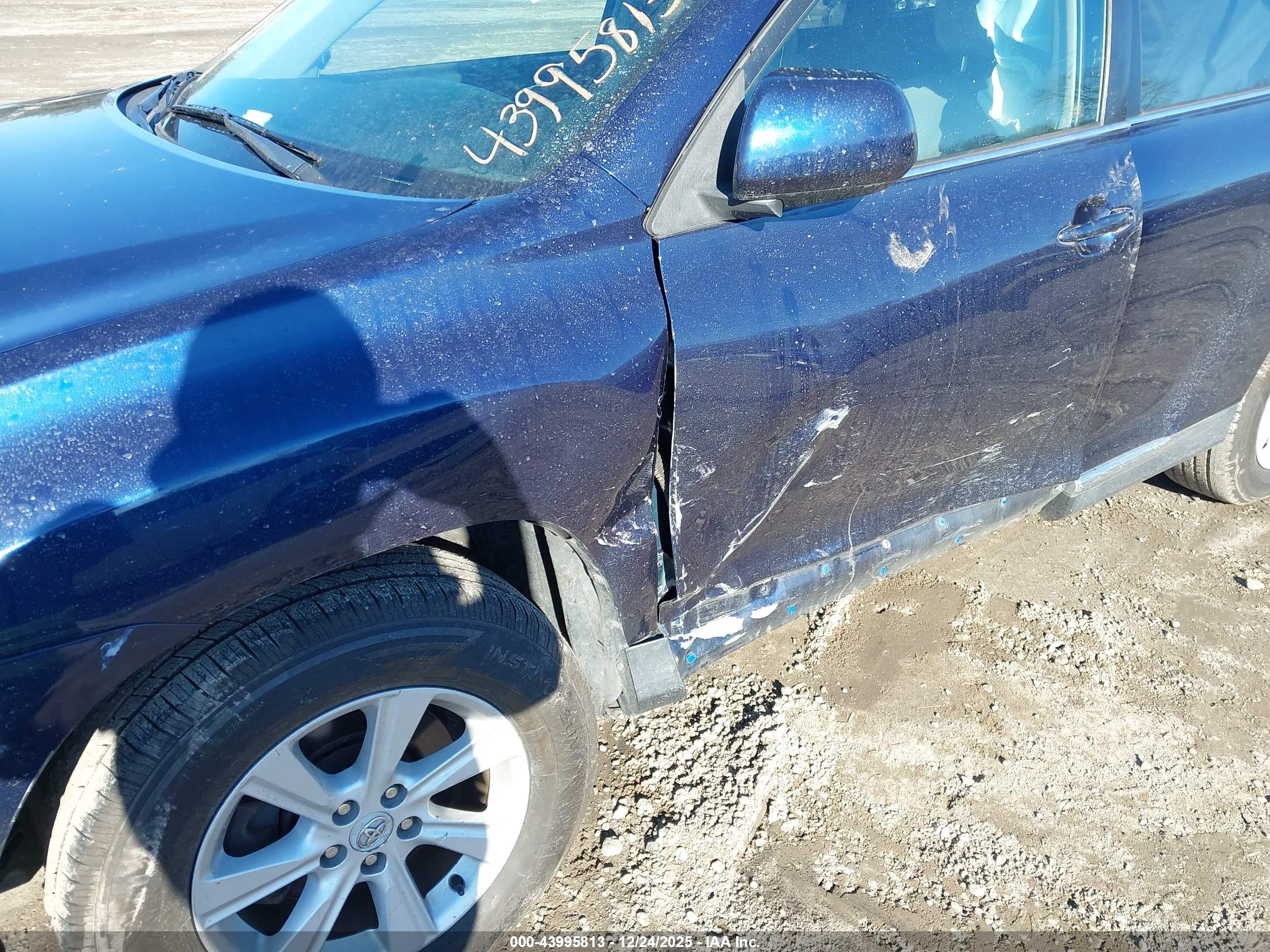 TOYOTA HIGHLANDER image 6