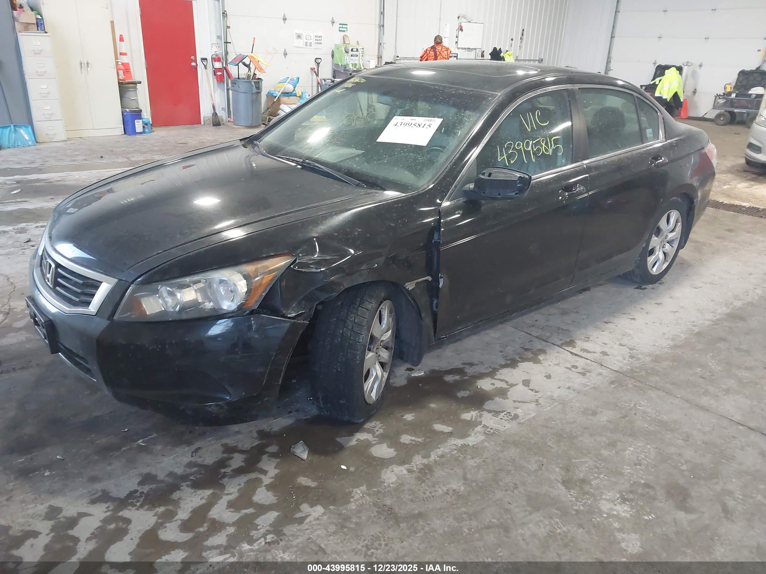 HONDA ACCORD image 2