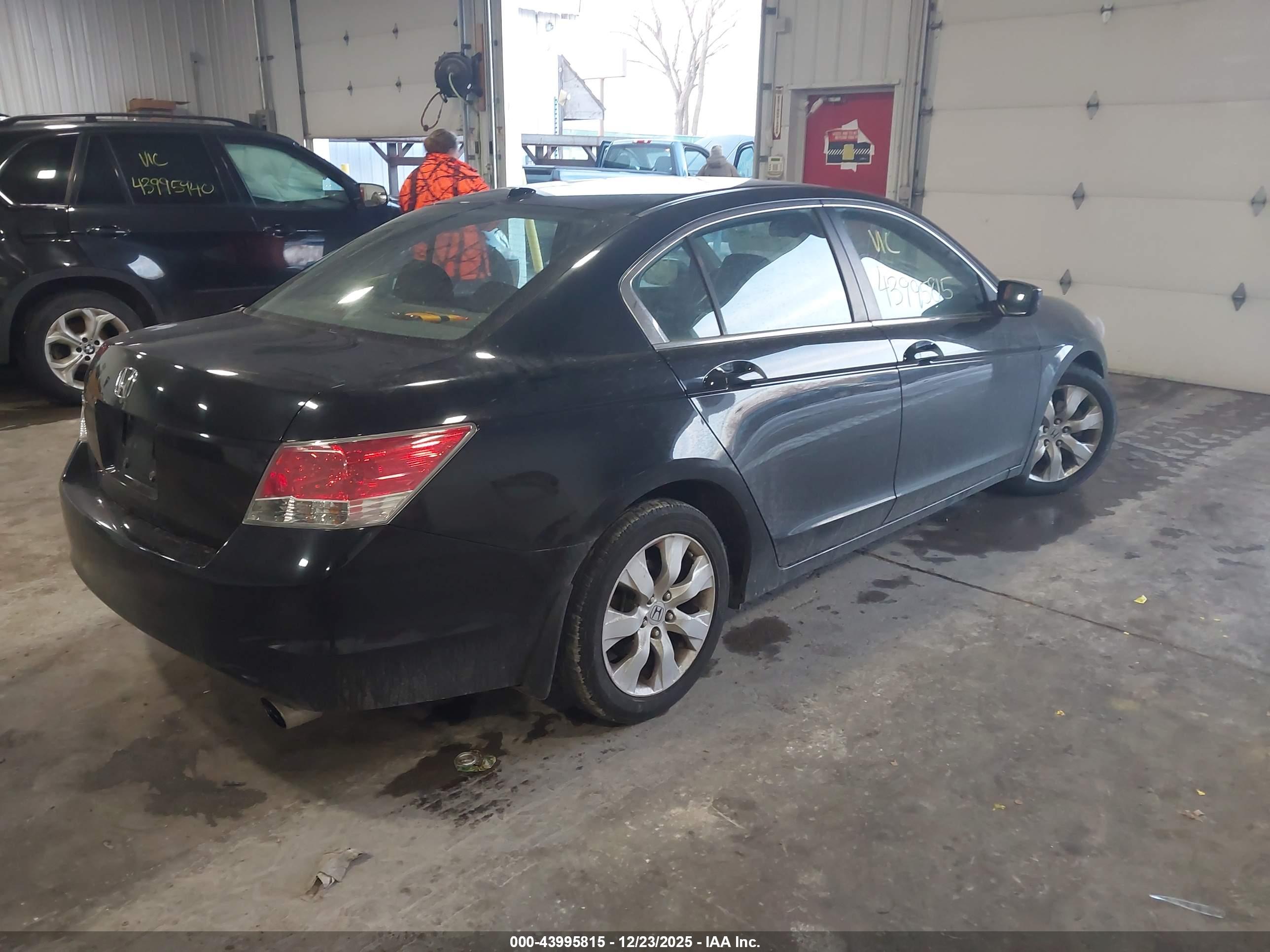 HONDA ACCORD image 4