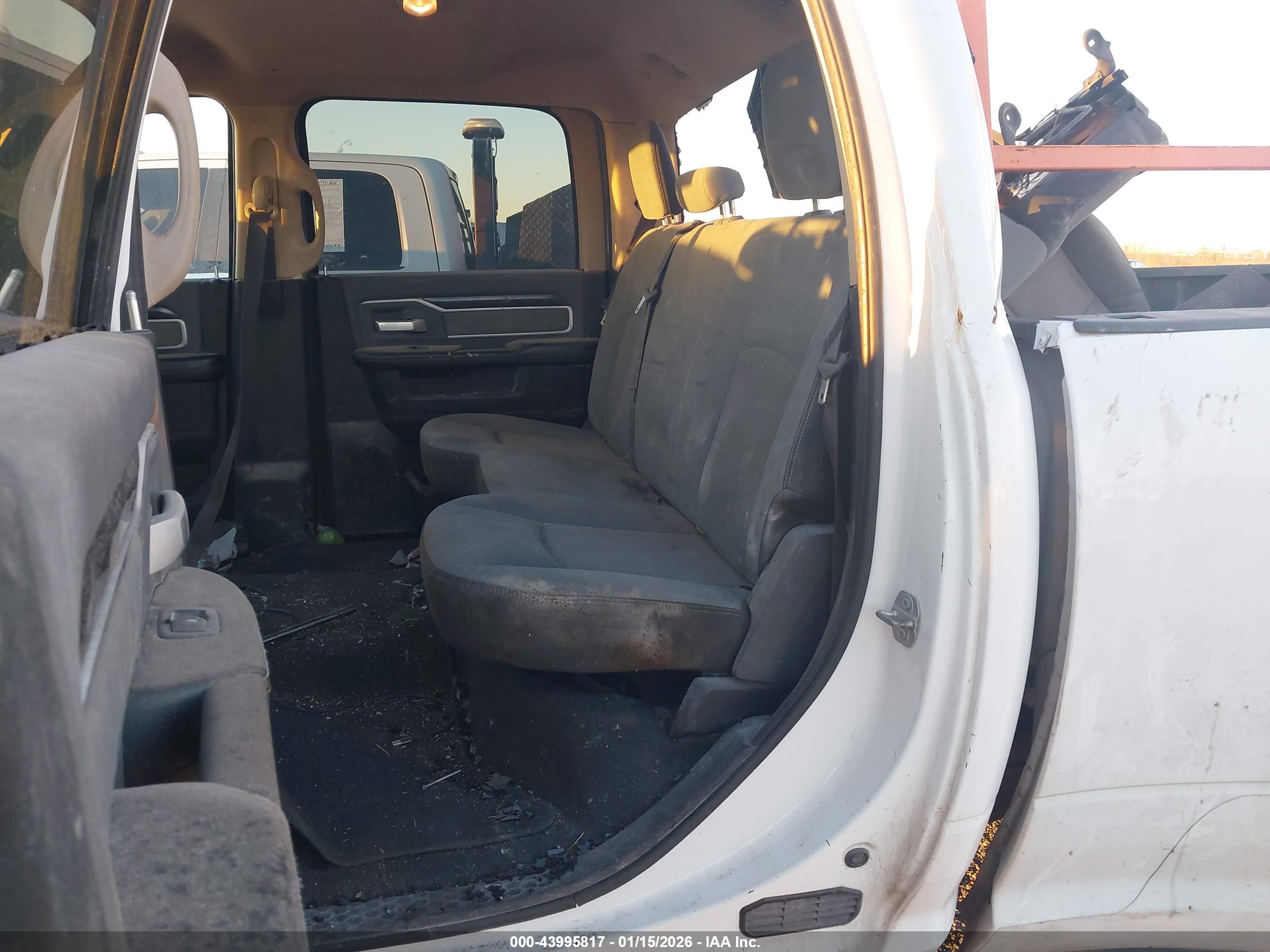 RAM 3500 image 8