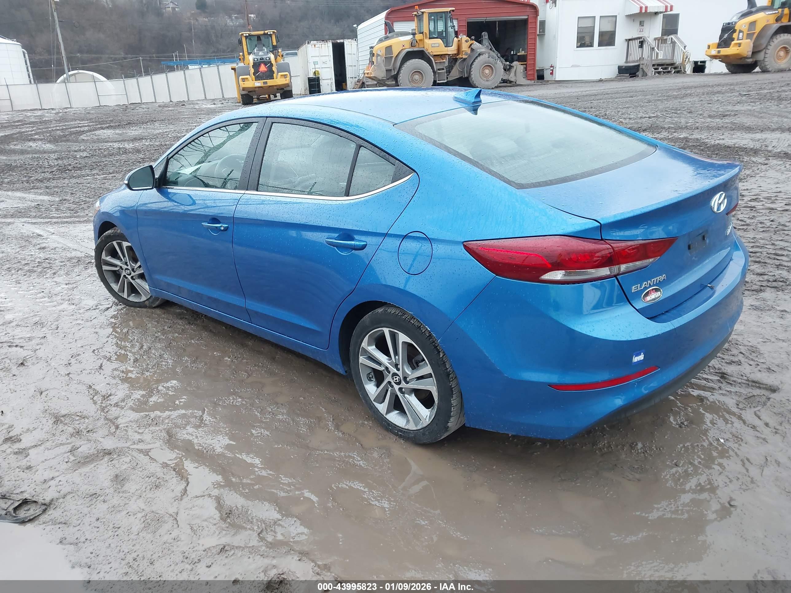 HYUNDAI ELANTRA image 3