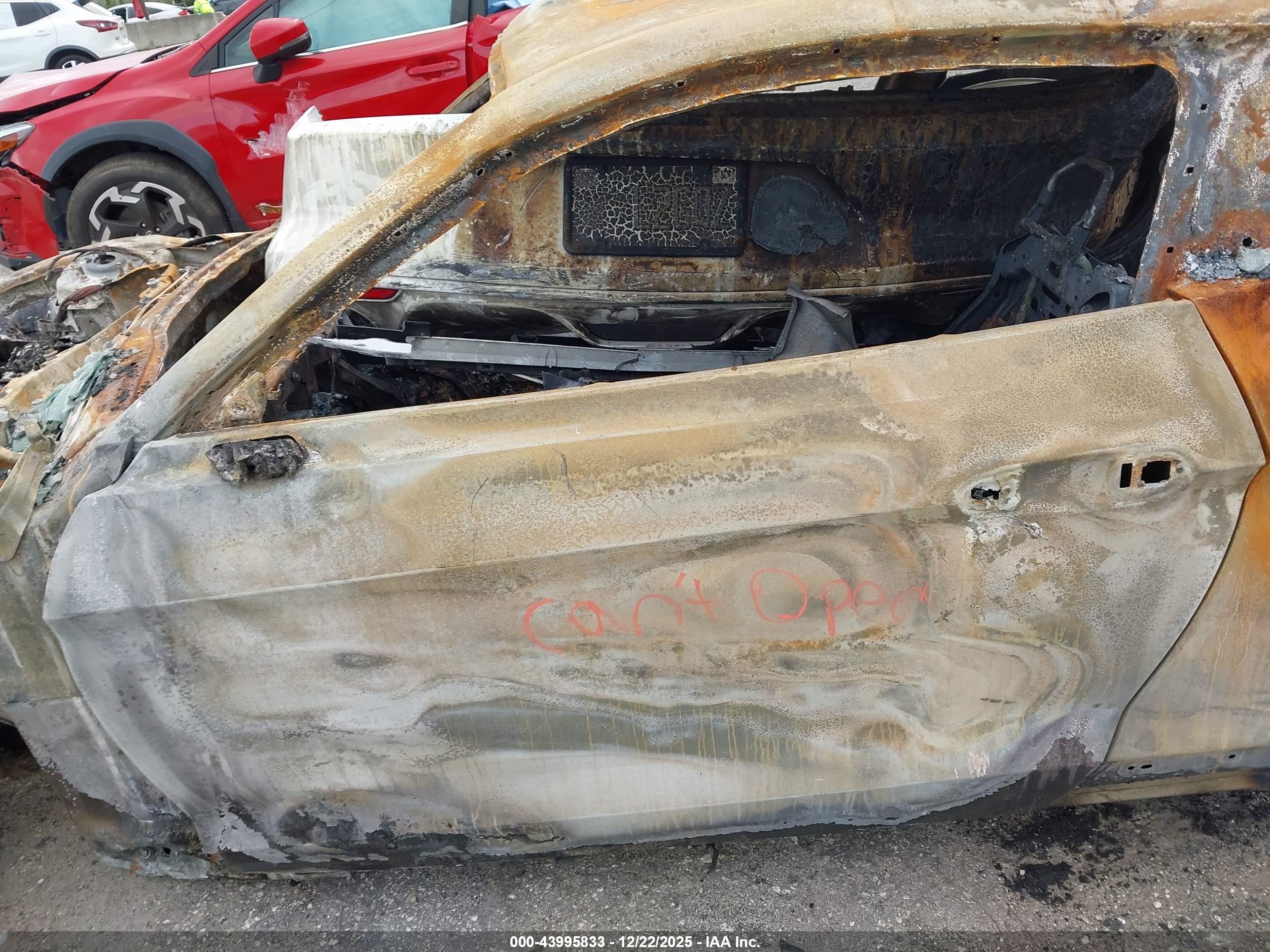 FORD MUSTANG image 9