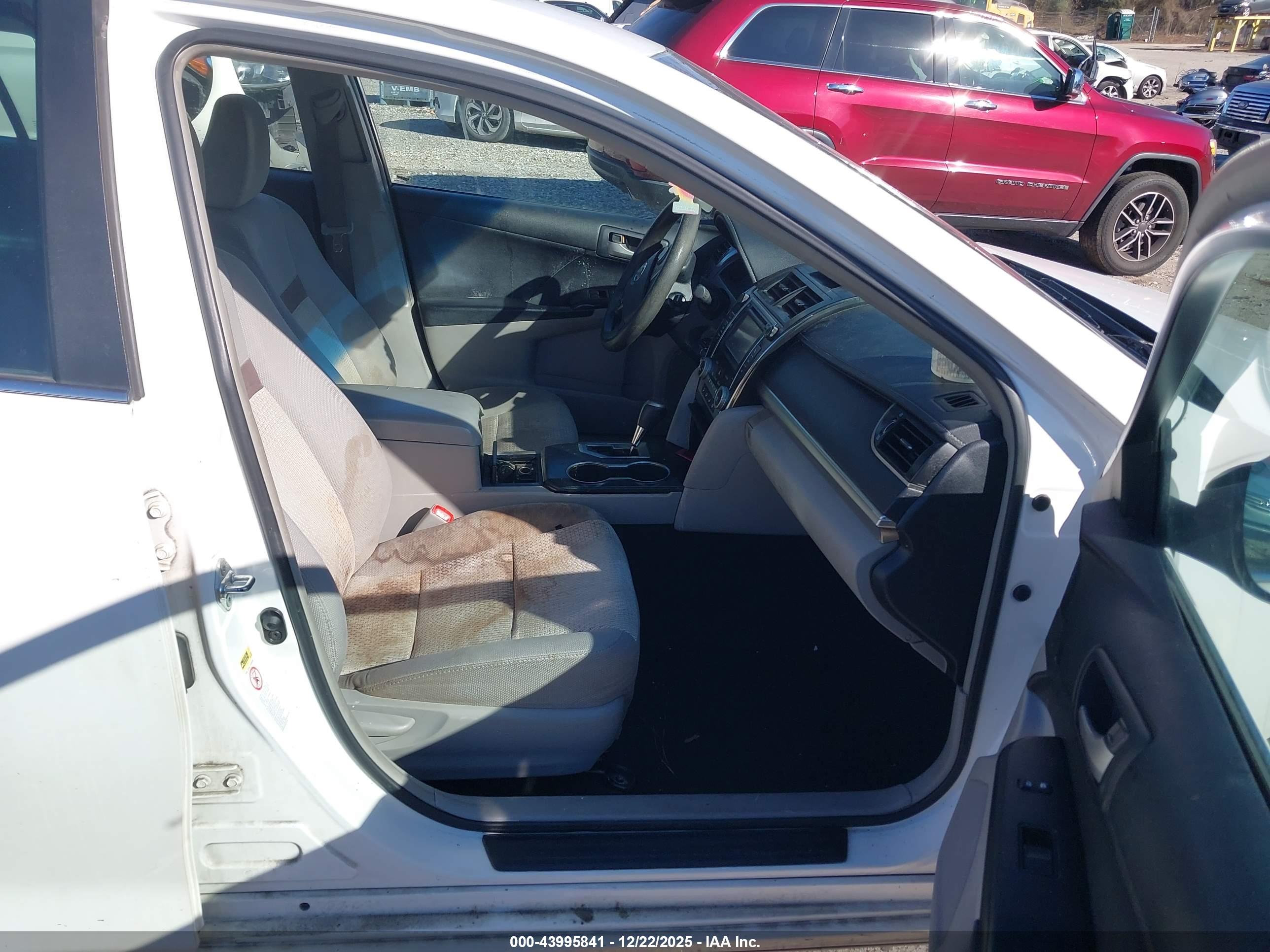 TOYOTA CAMRY image 5