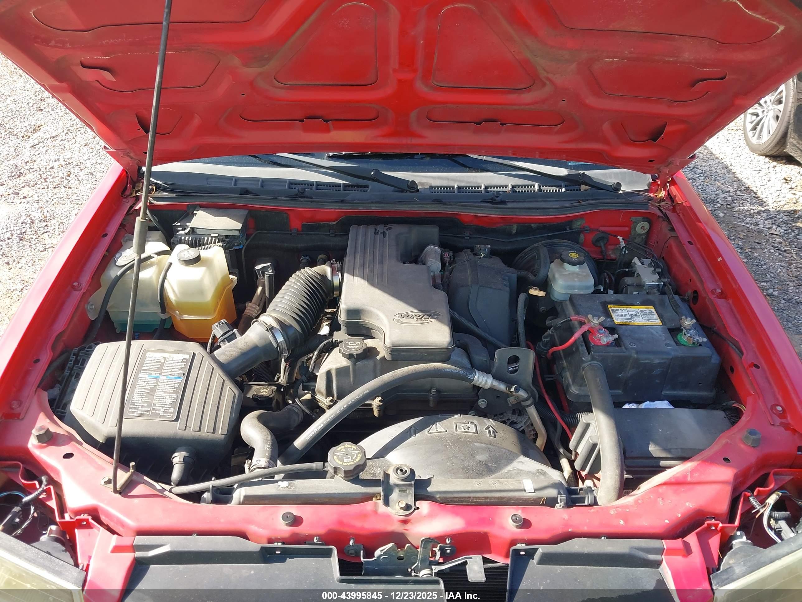 CHEVROLET COLORADO image 10