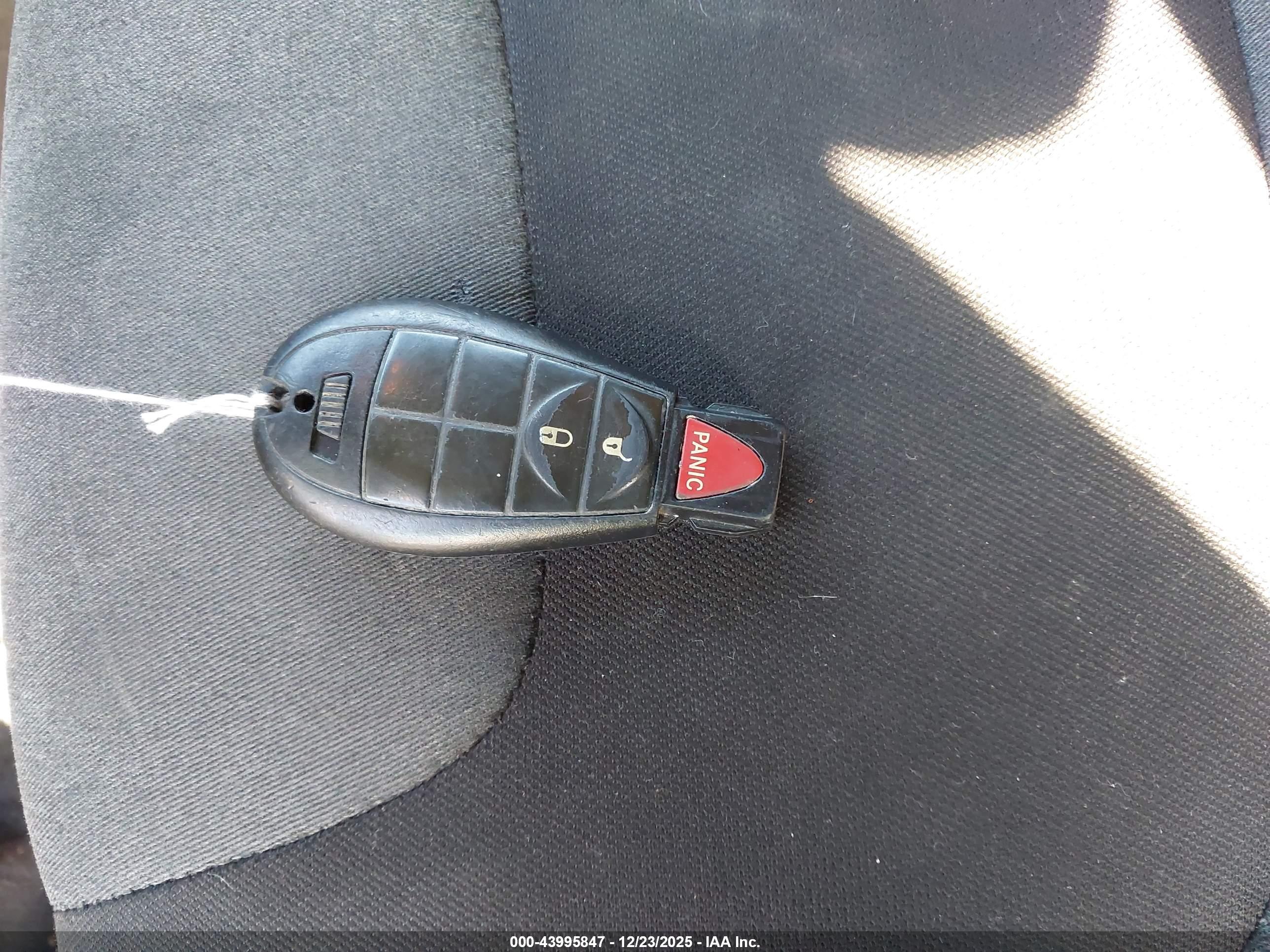 JEEP CHEROKEE image 11