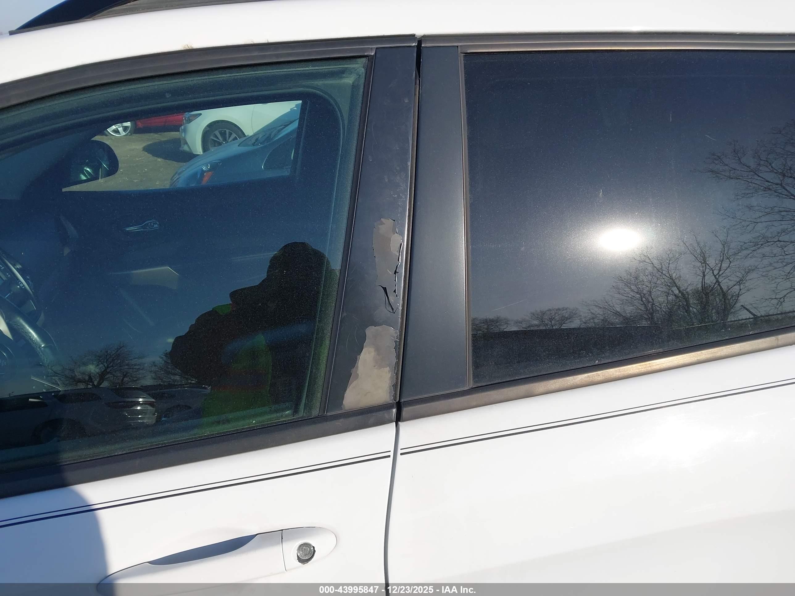 JEEP CHEROKEE image 6