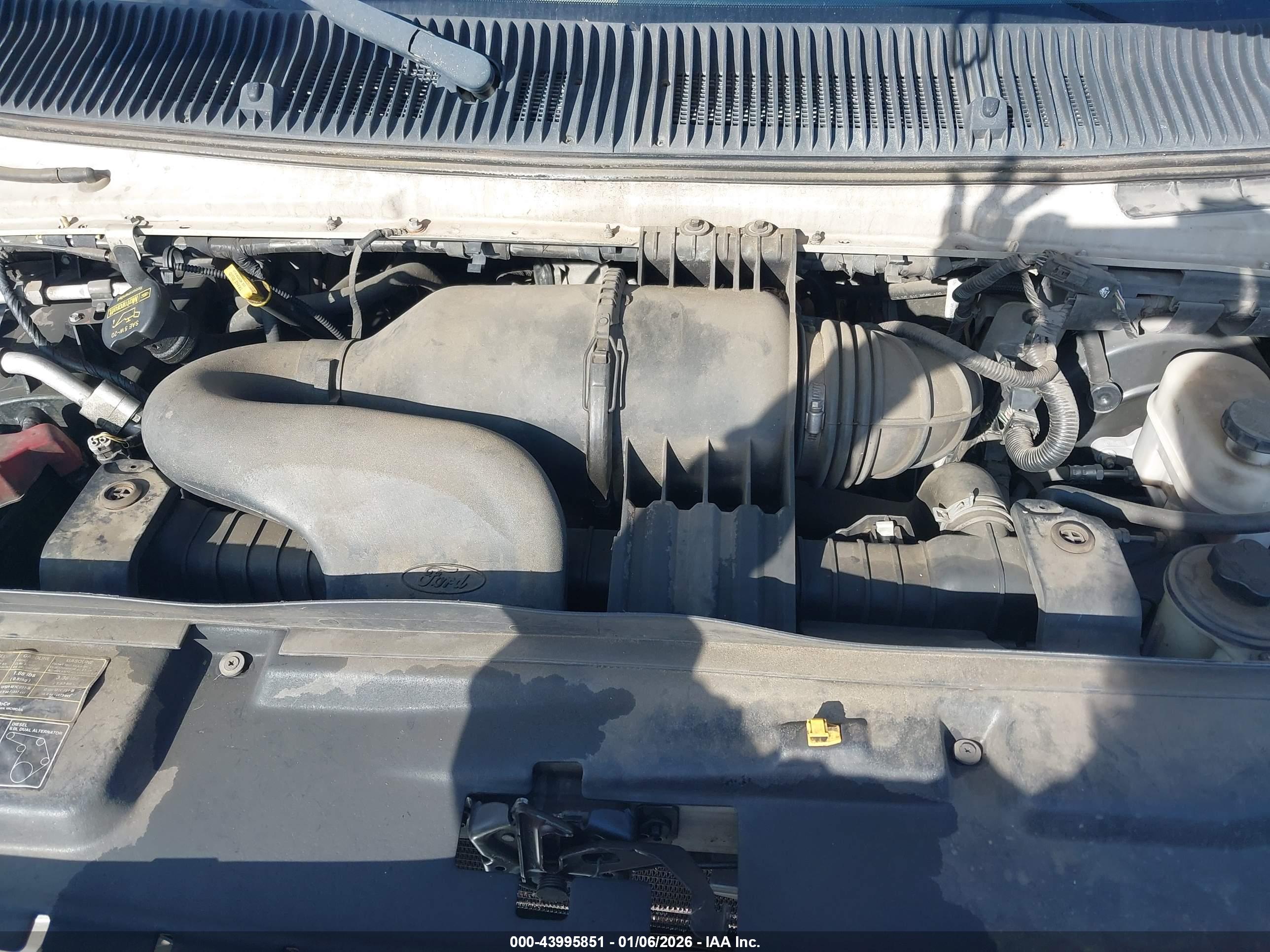 FORD E-250 image 10