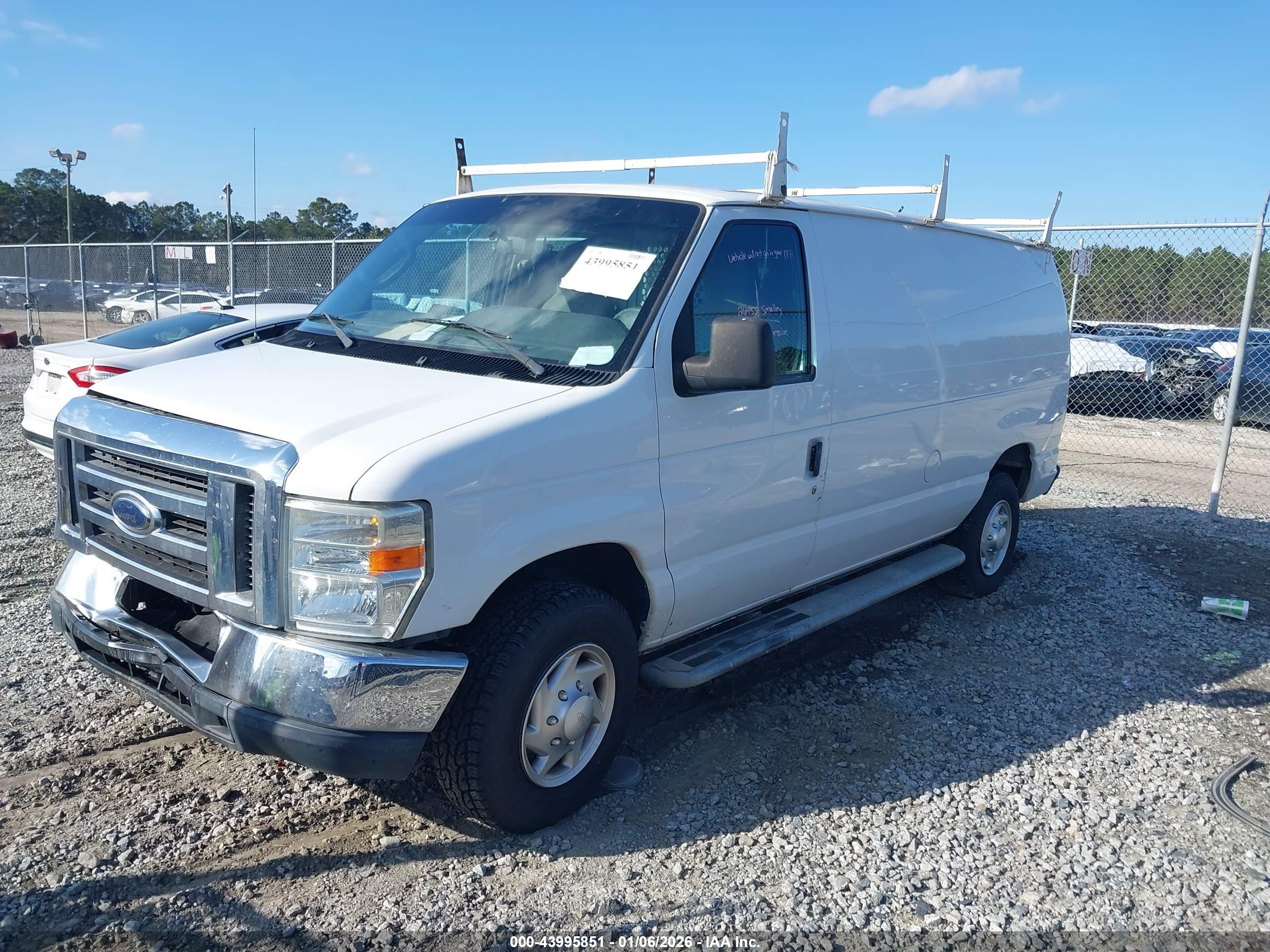 FORD E-250 image 2