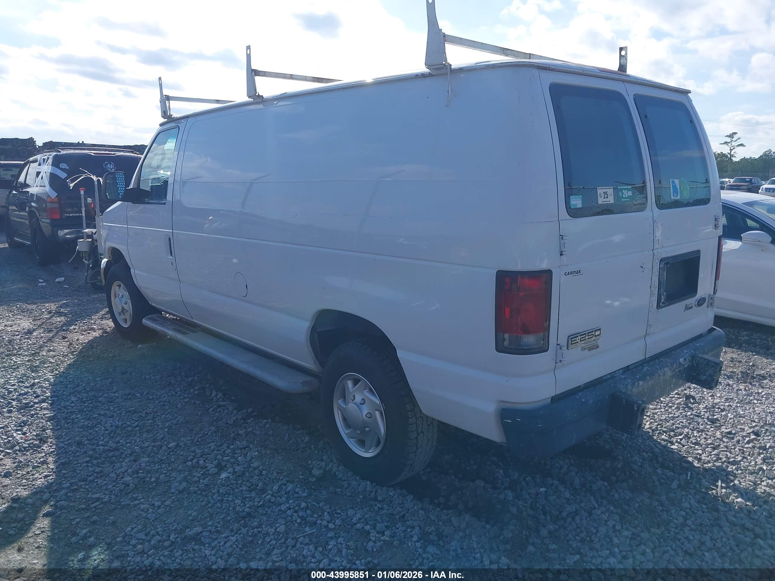 FORD E-250 image 3