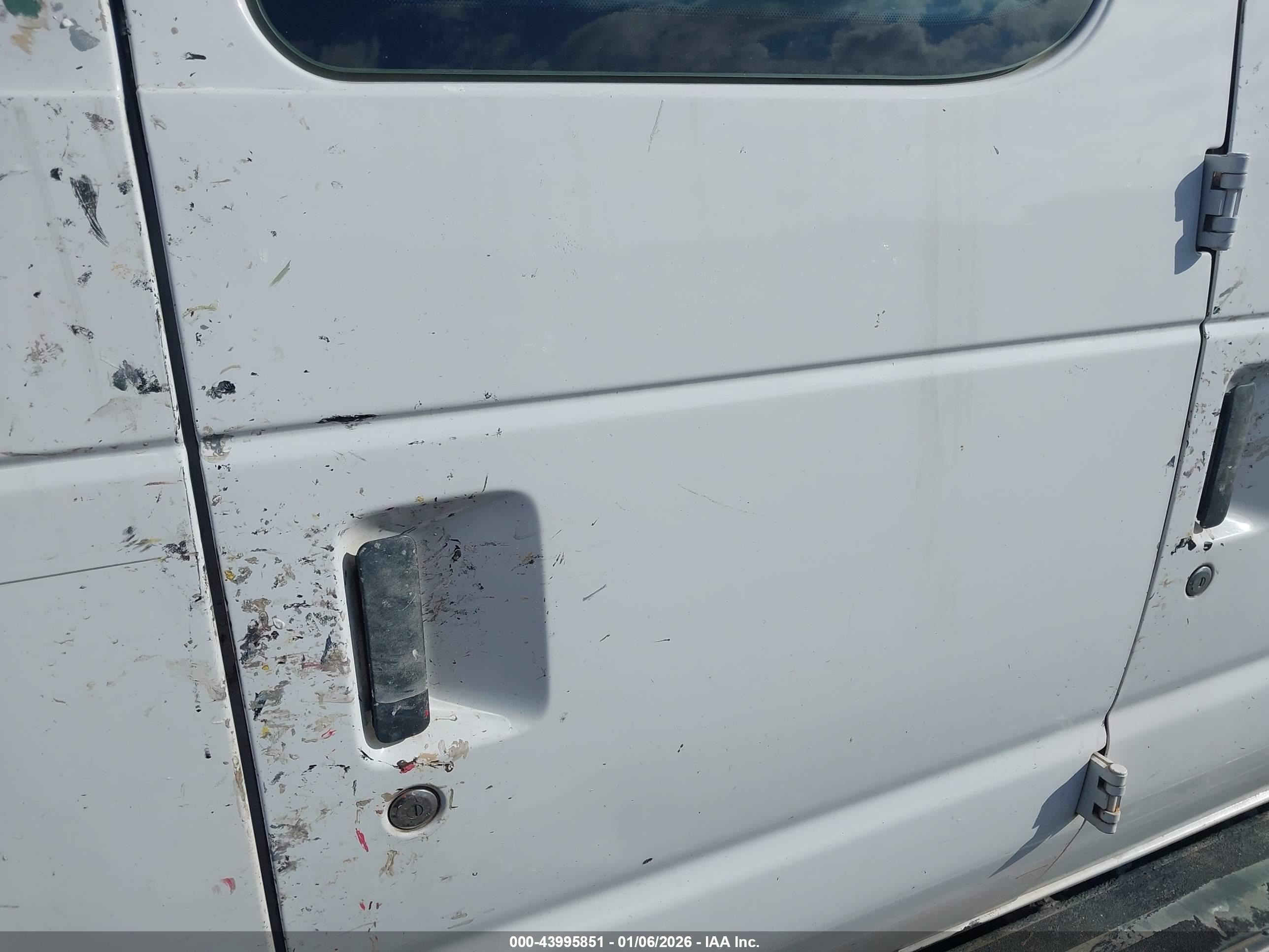 FORD E-250 image 6