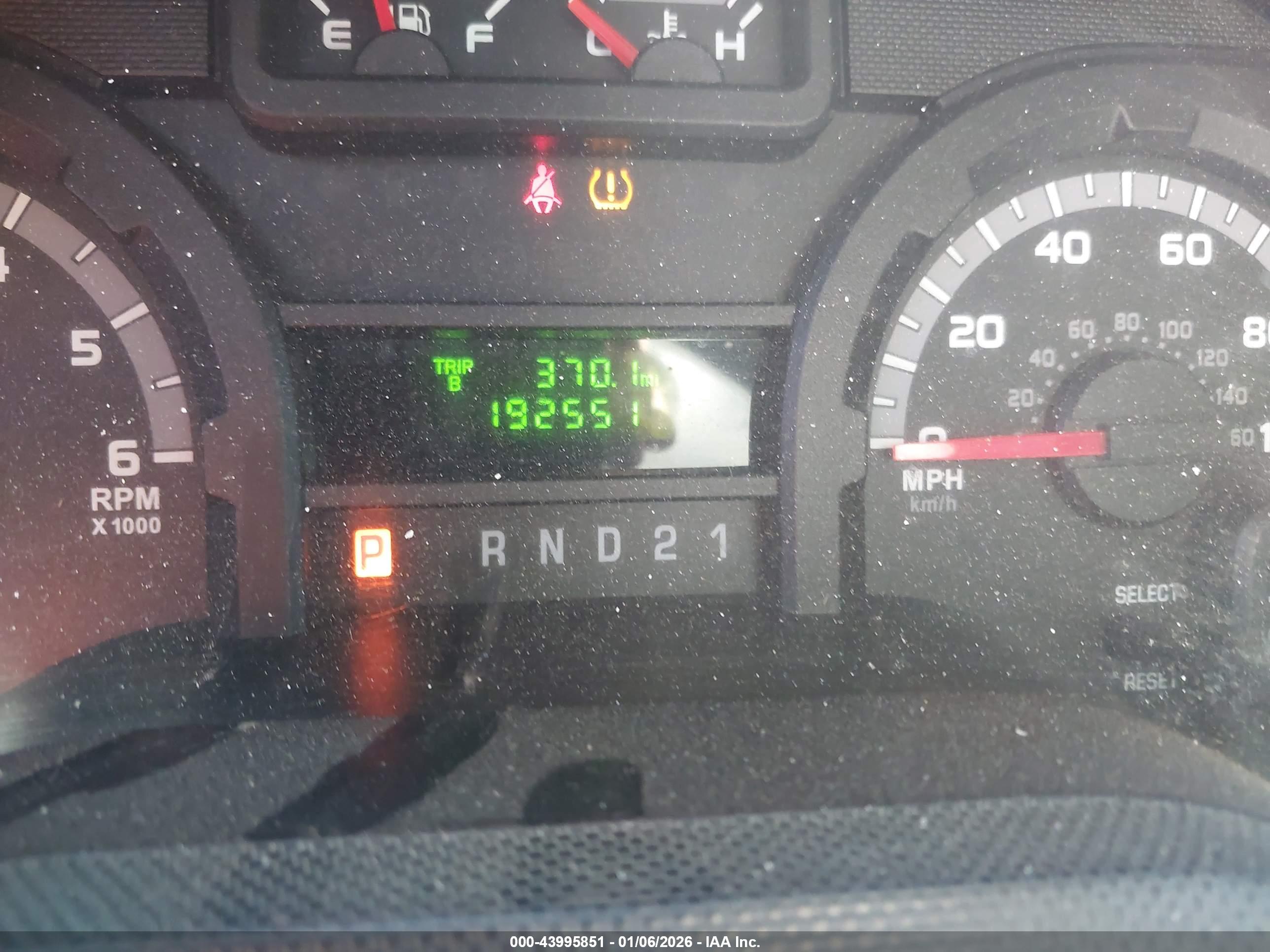 FORD E-250 image 7