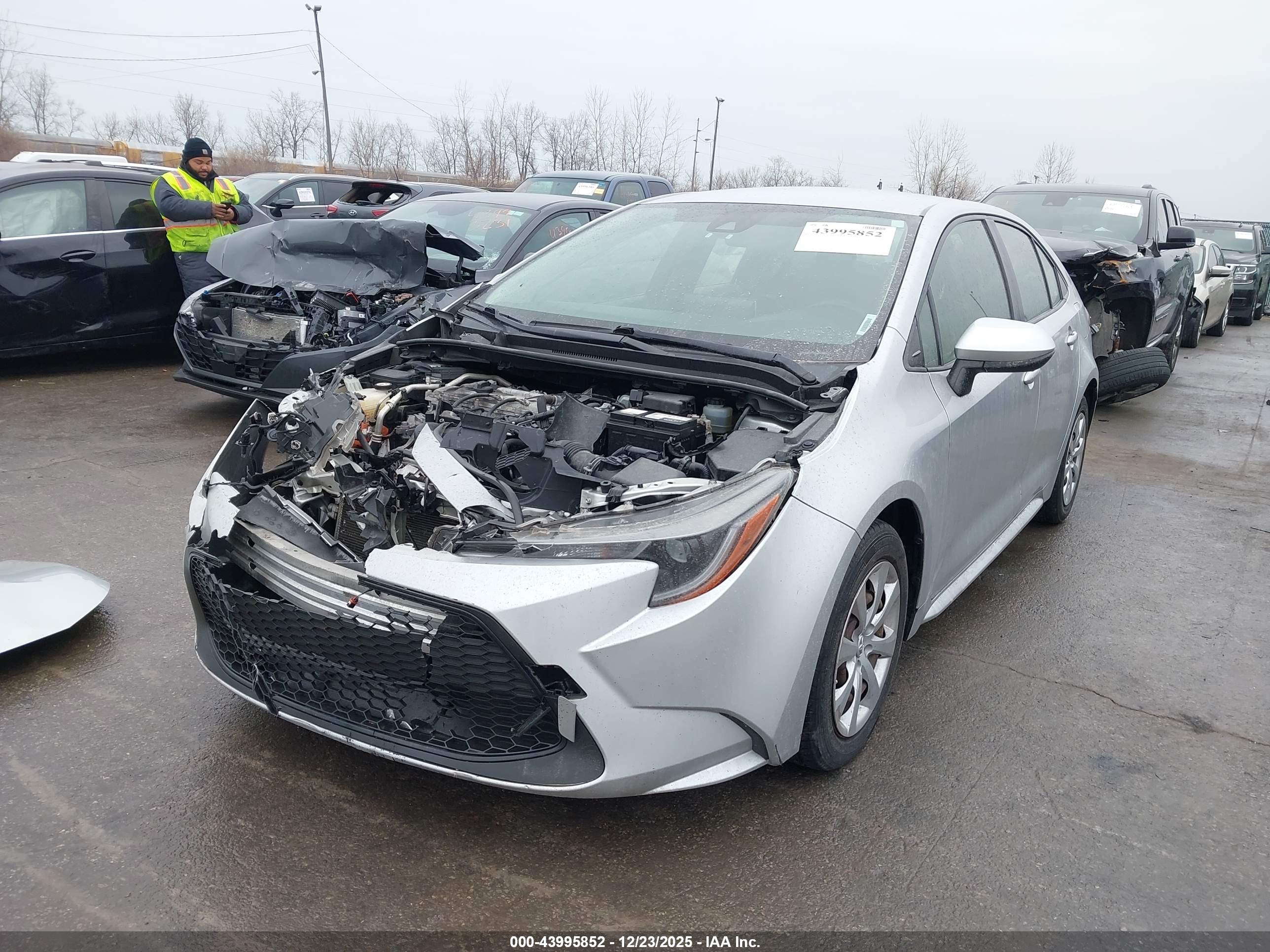 TOYOTA COROLLA image 2
