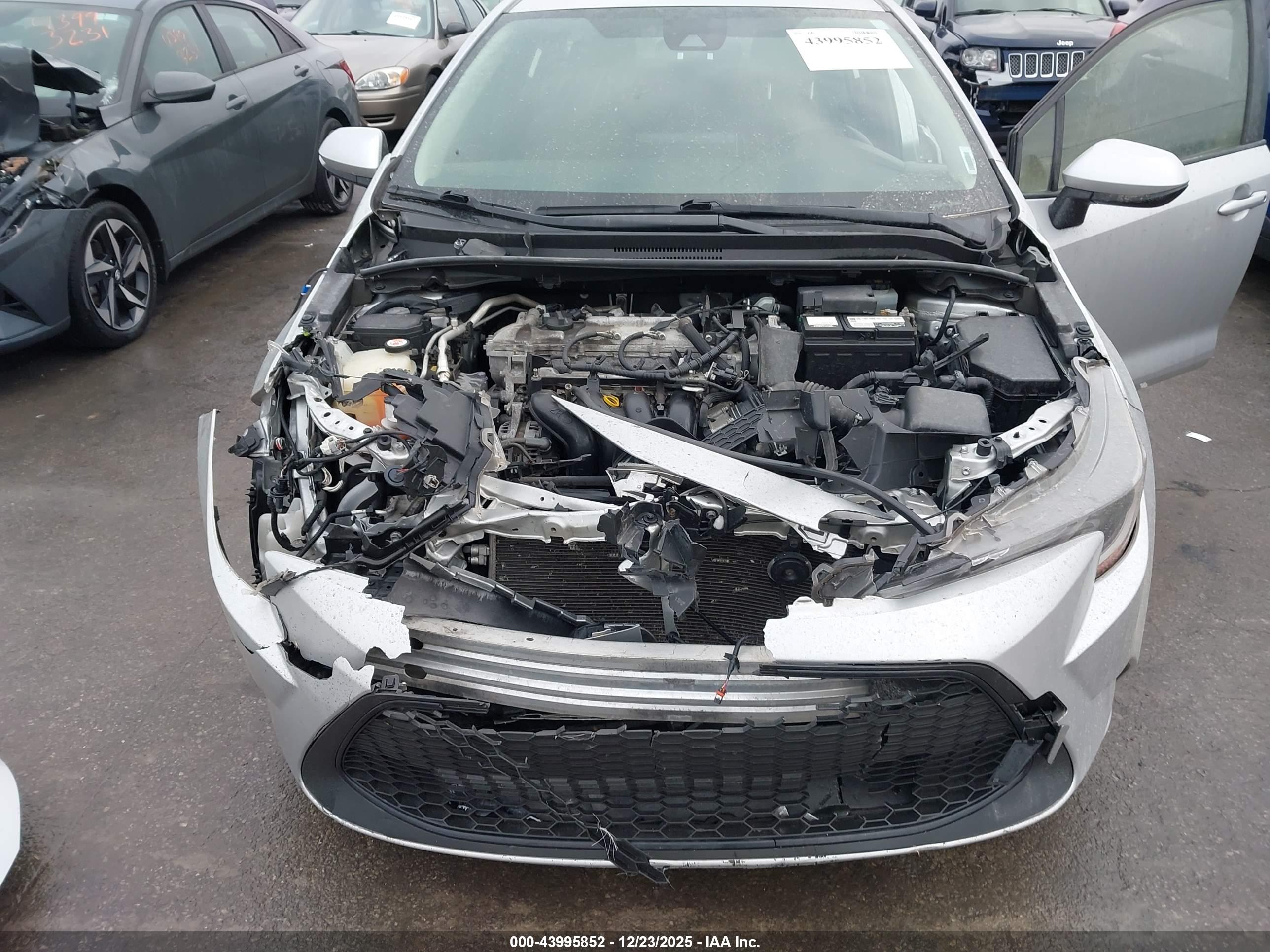 TOYOTA COROLLA image 6