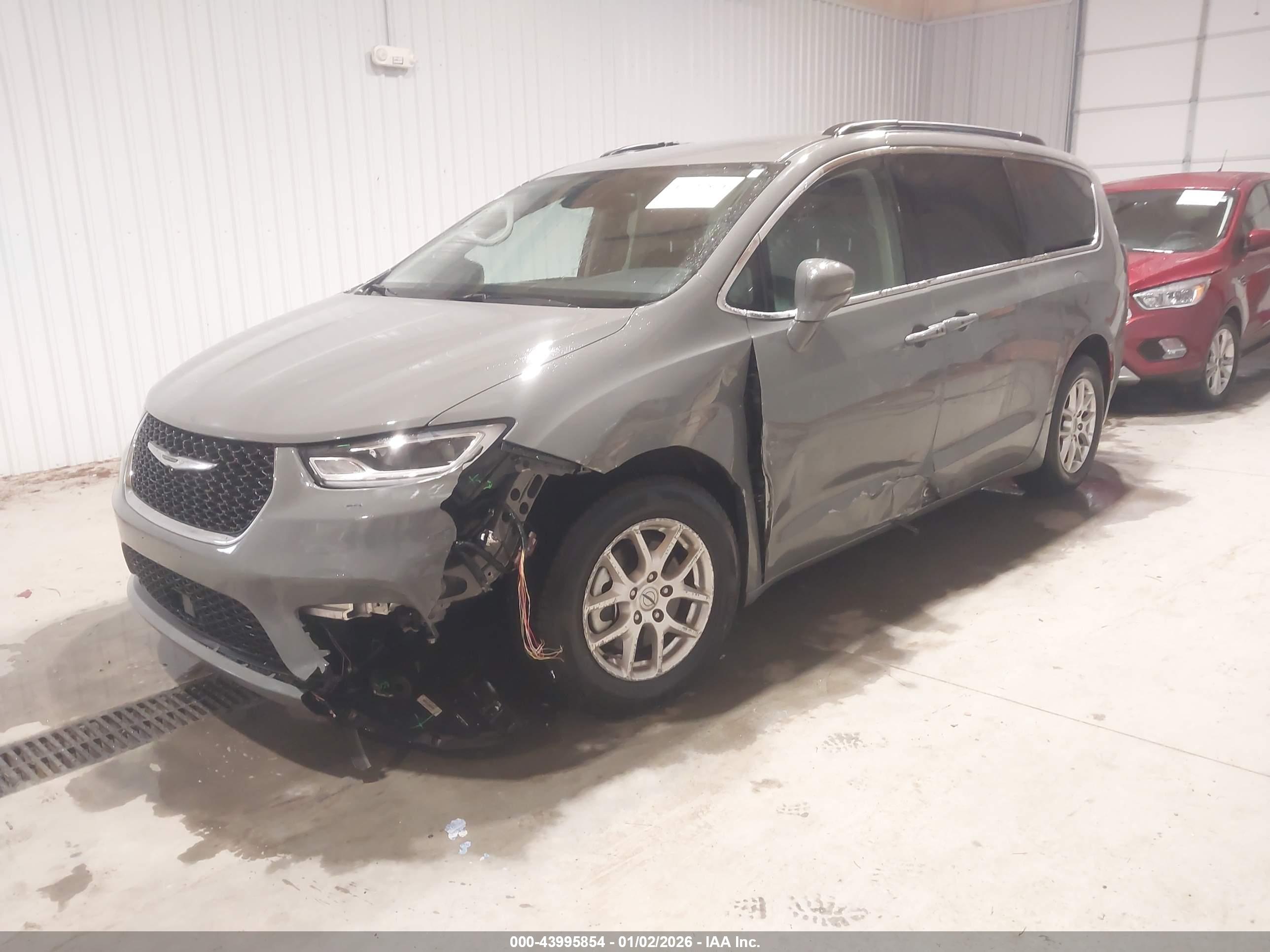 CHRYSLER PACIFICA image 2