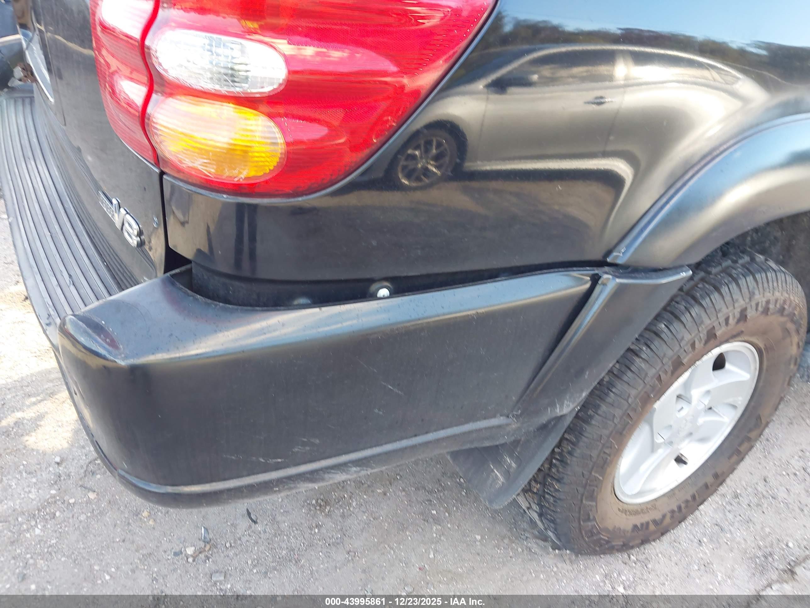 TOYOTA SEQUOIA image 6