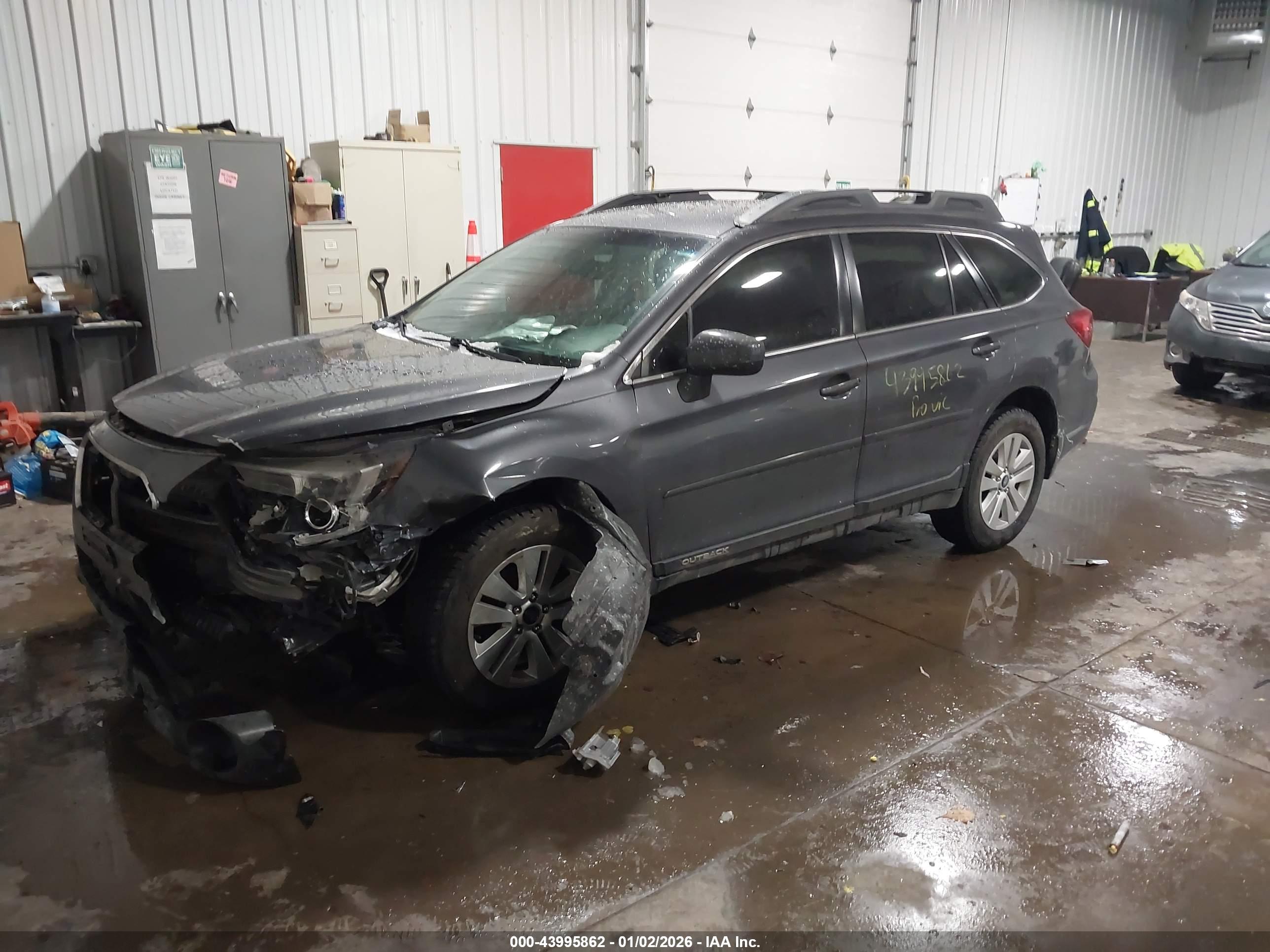 SUBARU OUTBACK image 2