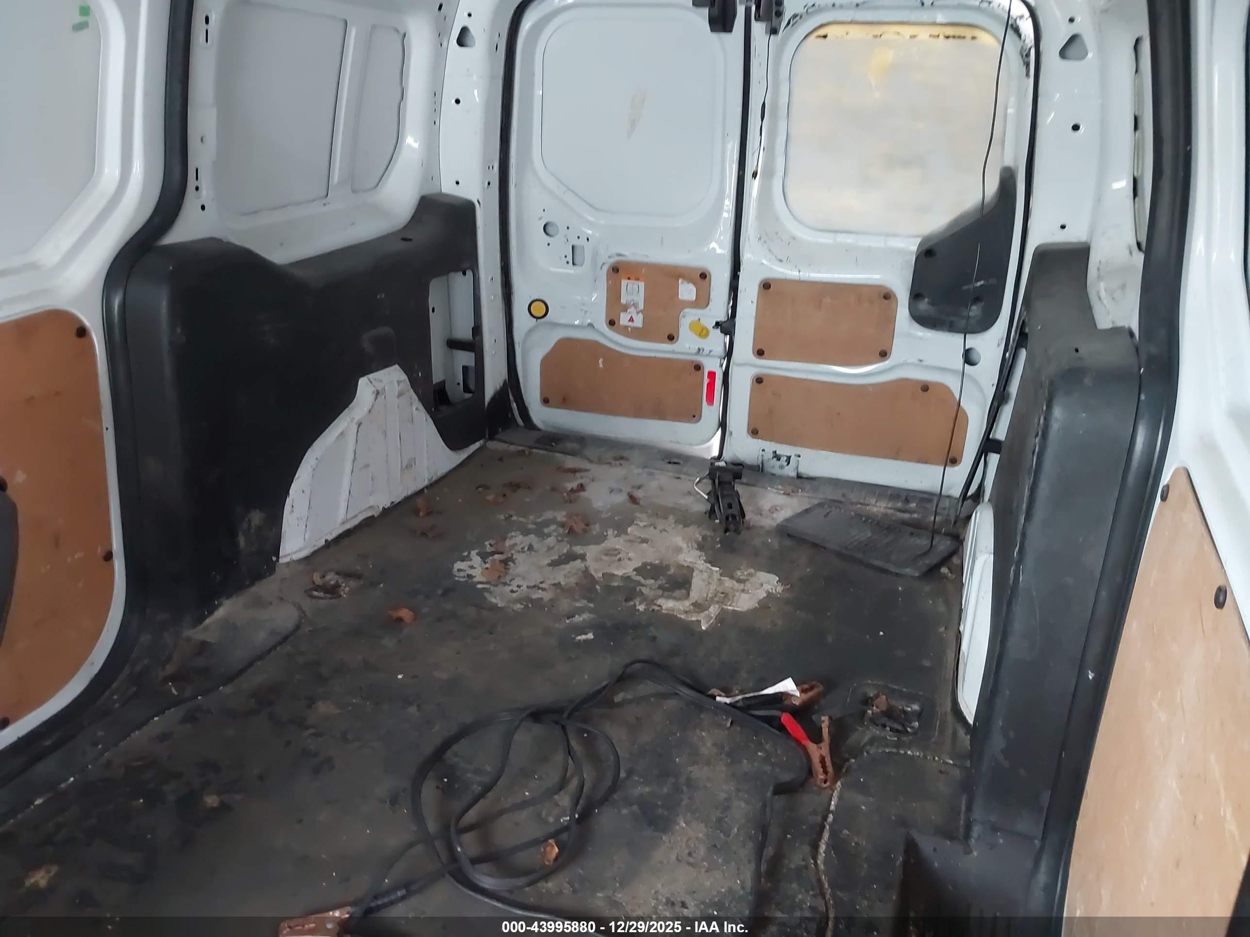 FORD TRANSIT image 8