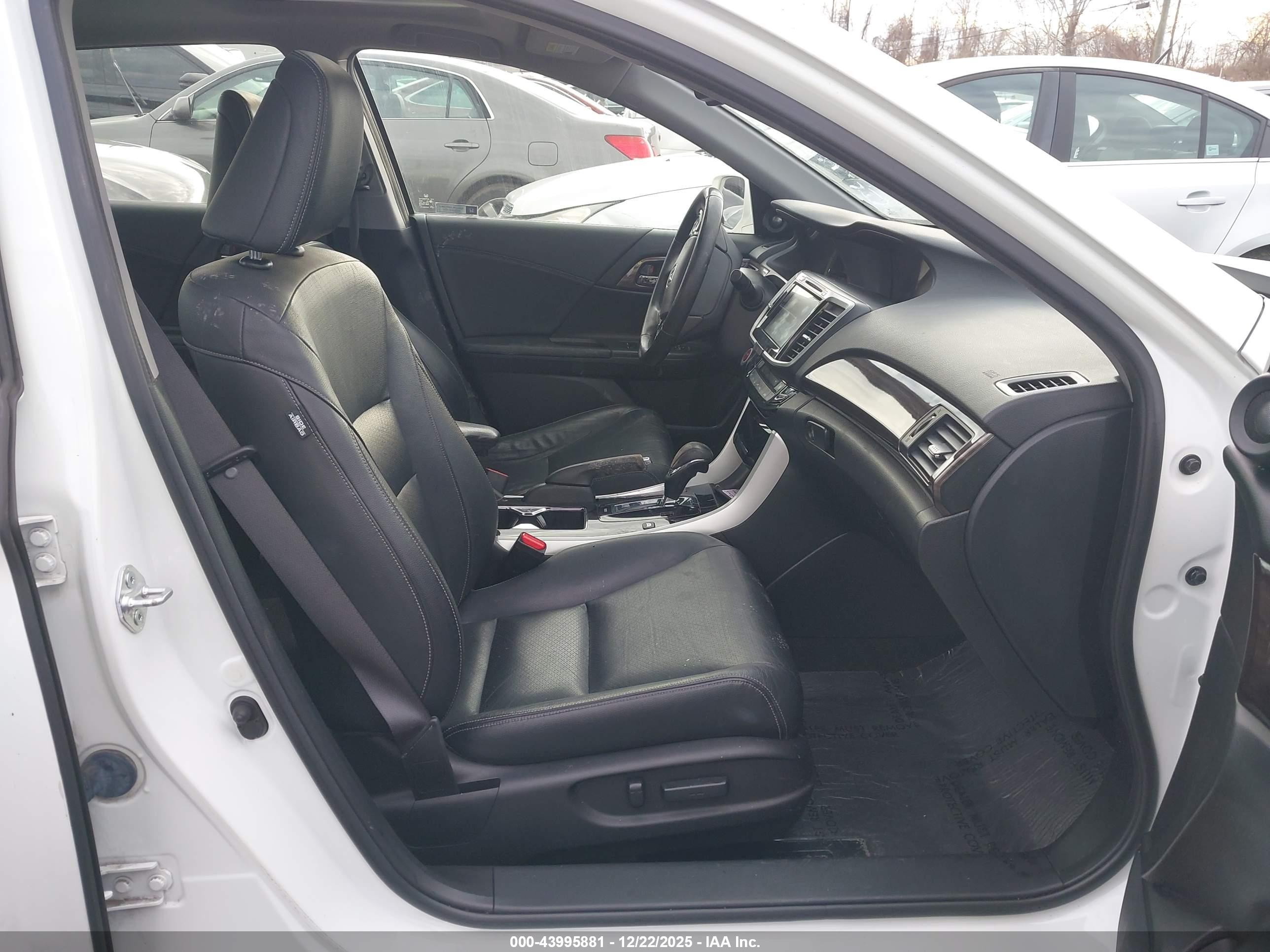 HONDA ACCORD image 5